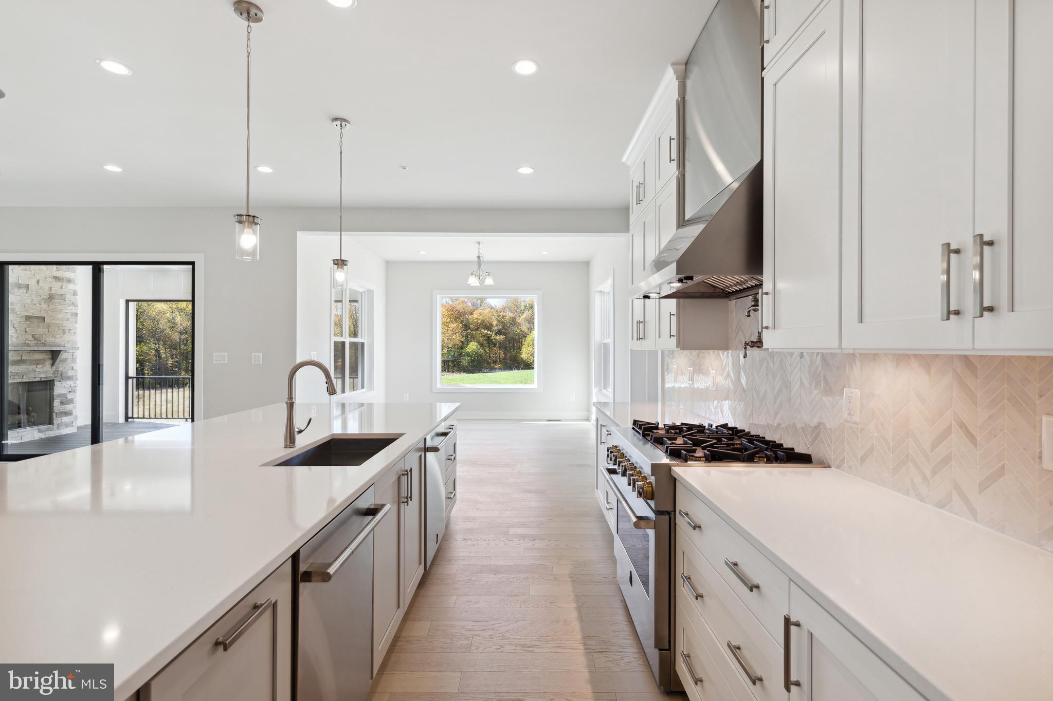 KINGSLEY WOODS - Residential