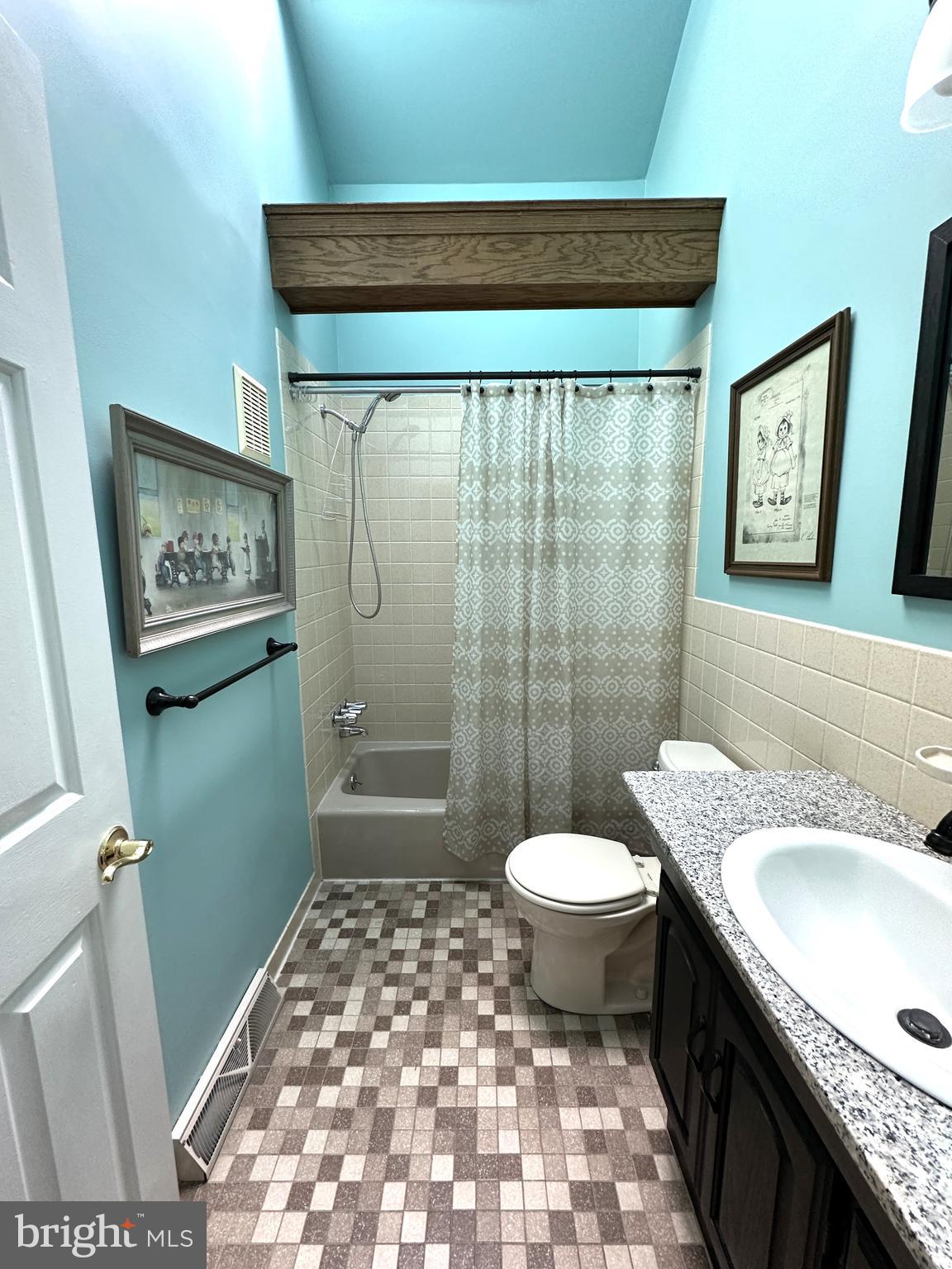 CLOVER CREST - Residential