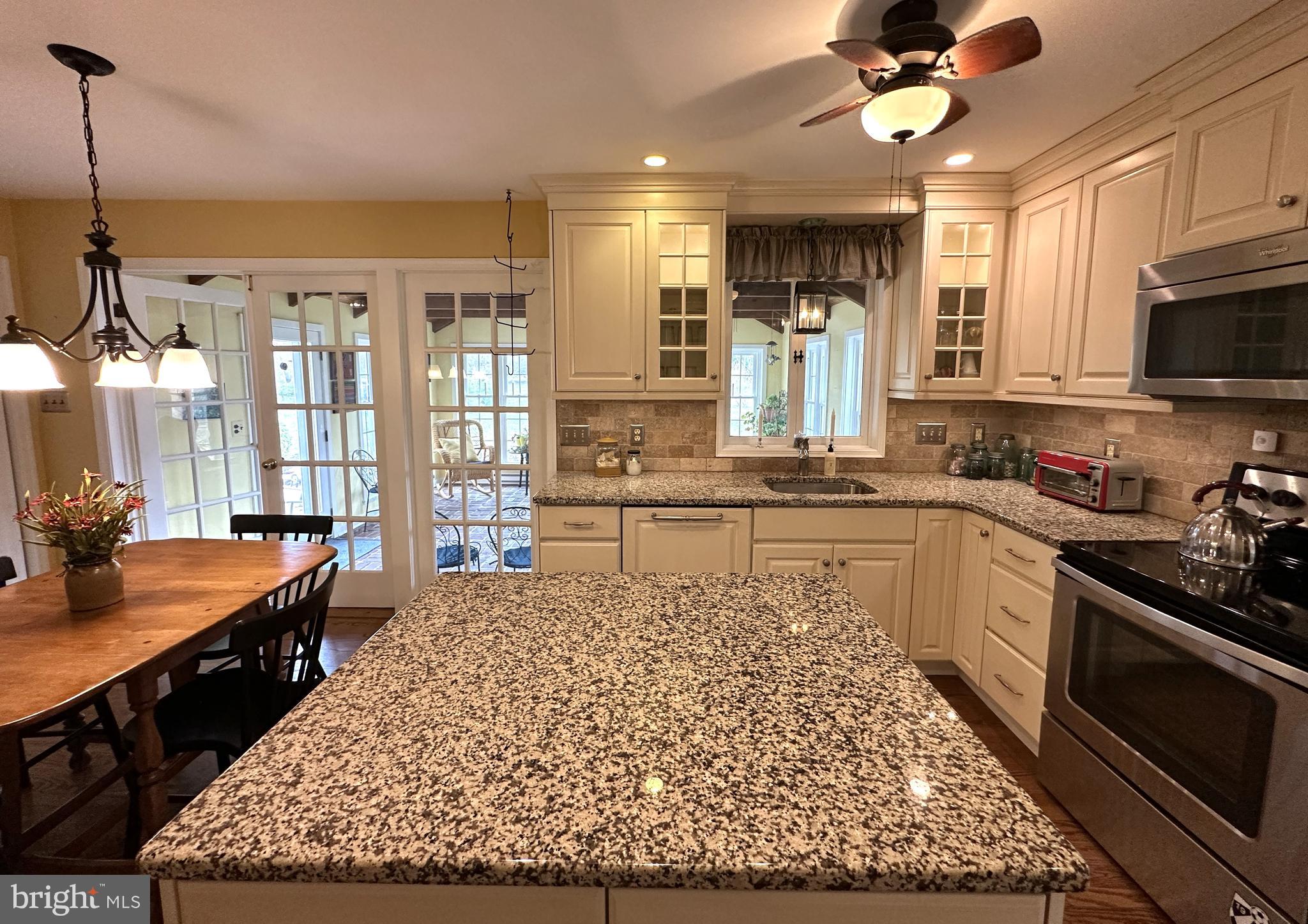 CLOVER CREST - Residential