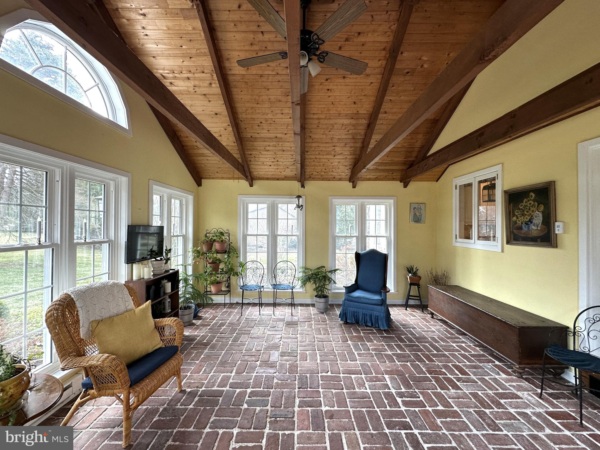 CLOVER CREST - Residential