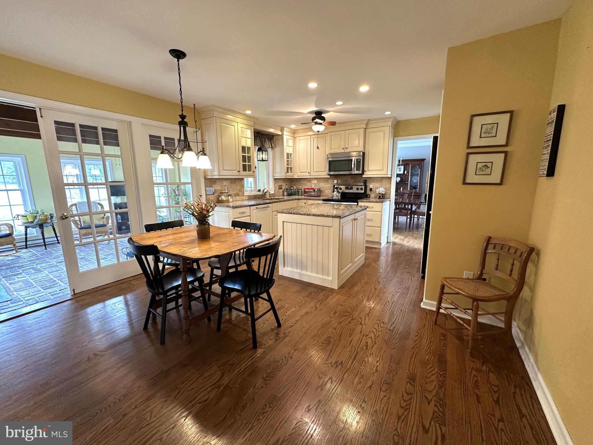 CLOVER CREST - Residential