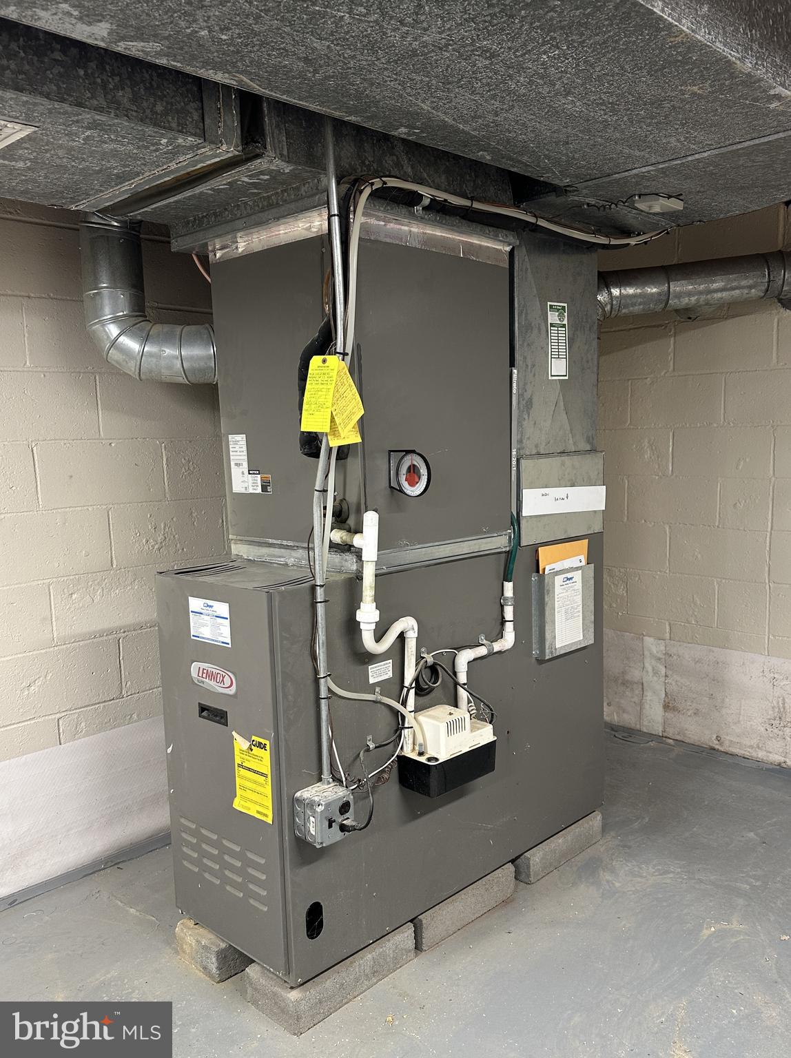 CLOVER CREST - Residential