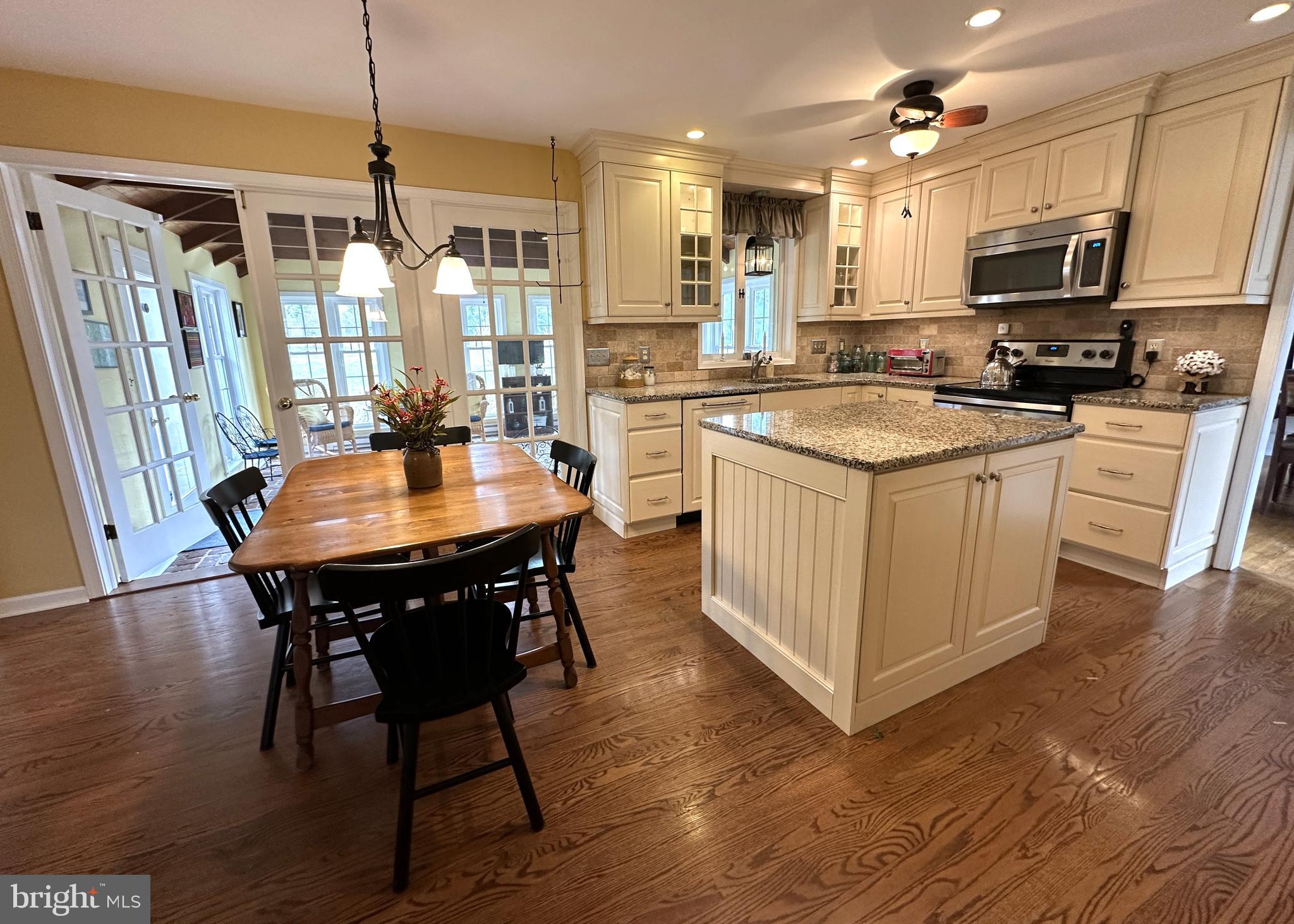 CLOVER CREST - Residential