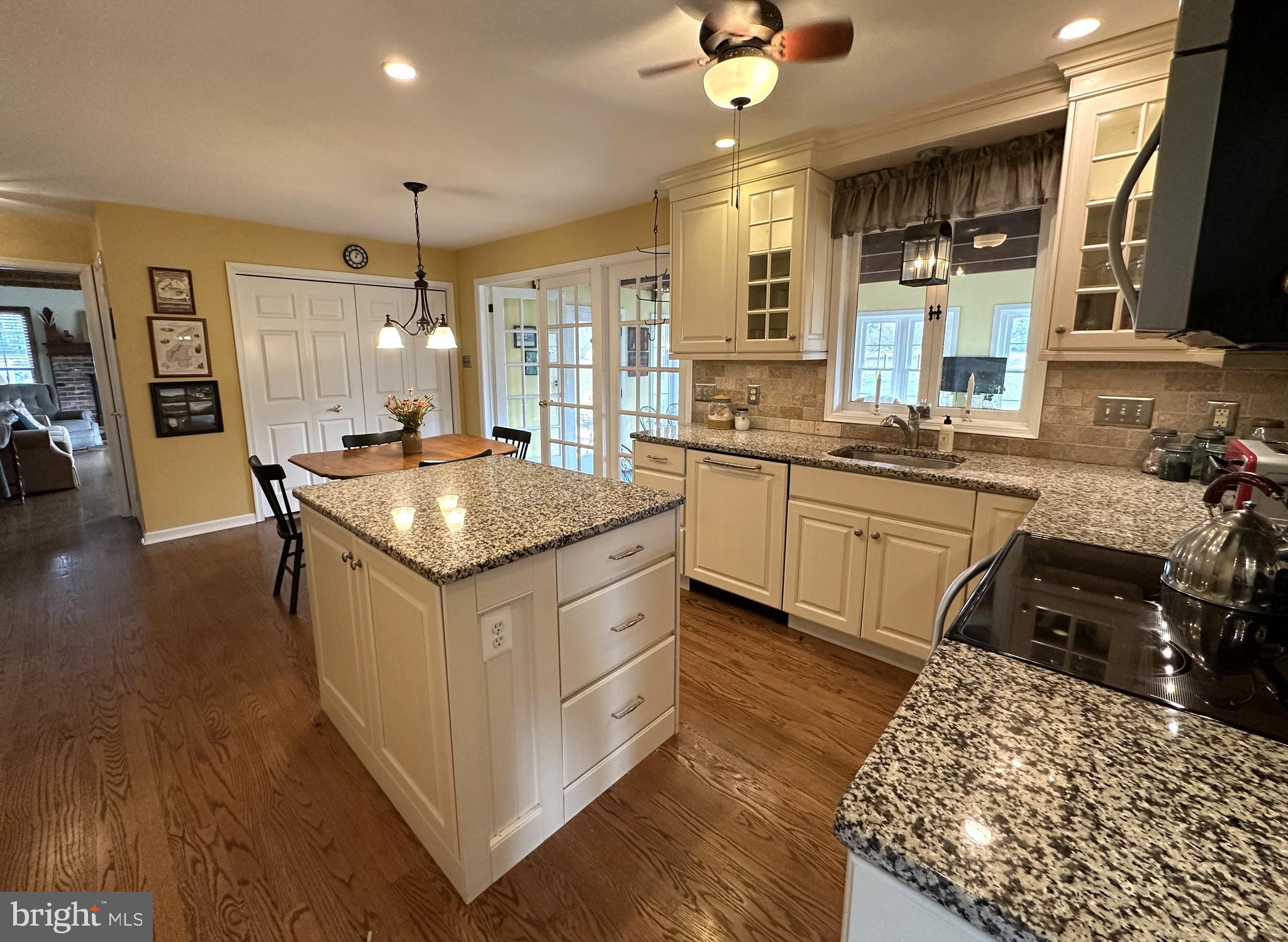 CLOVER CREST - Residential