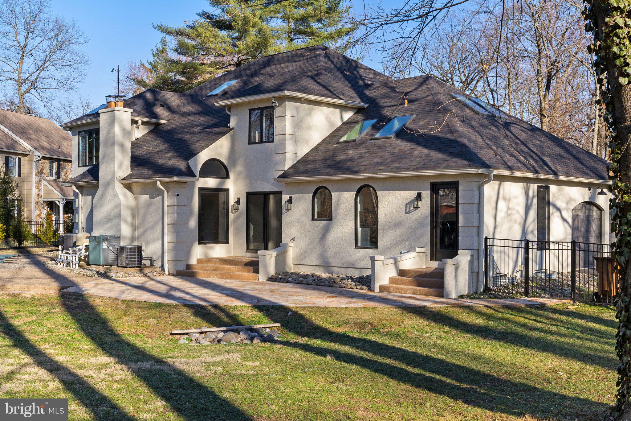 MAPLE GLEN - Residential