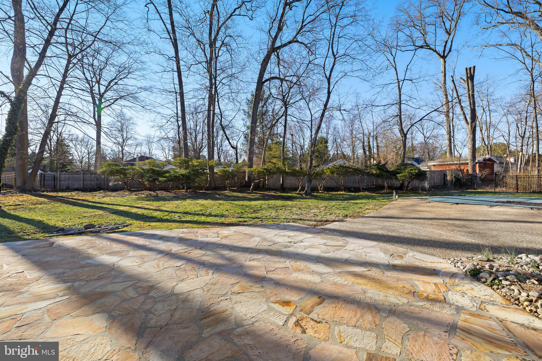 MAPLE GLEN - Residential