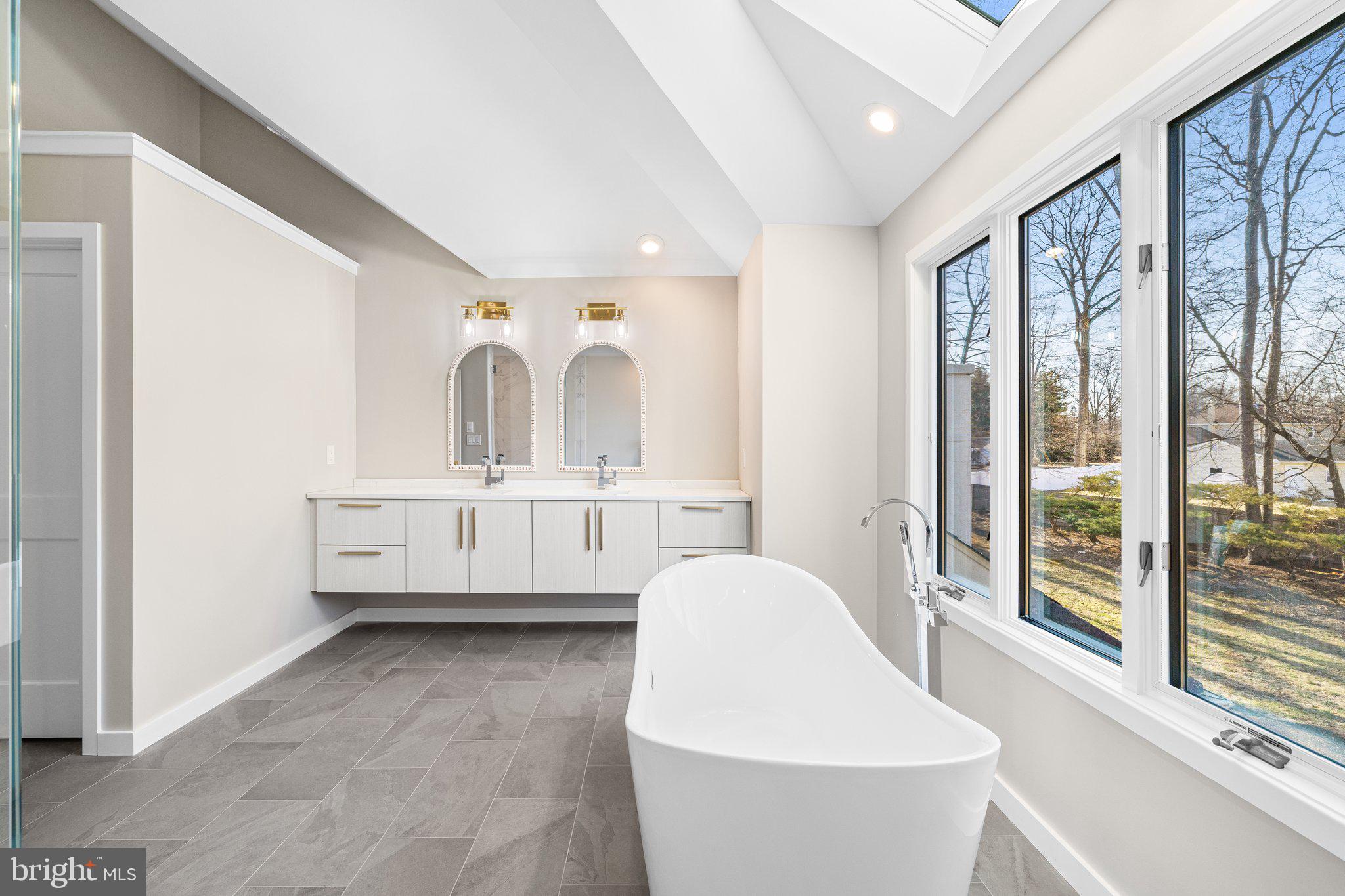 MAPLE GLEN - Residential