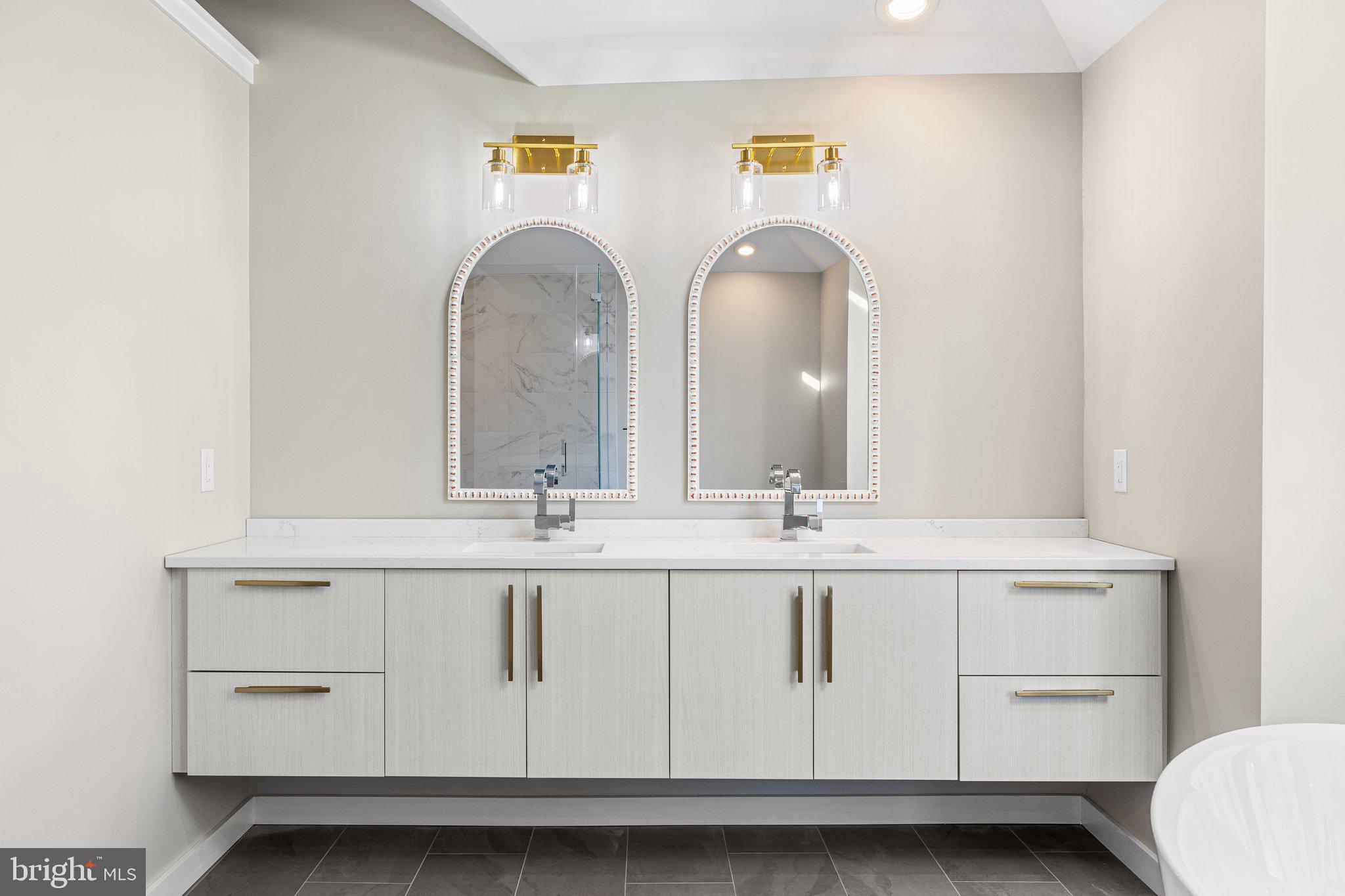 MAPLE GLEN - Residential