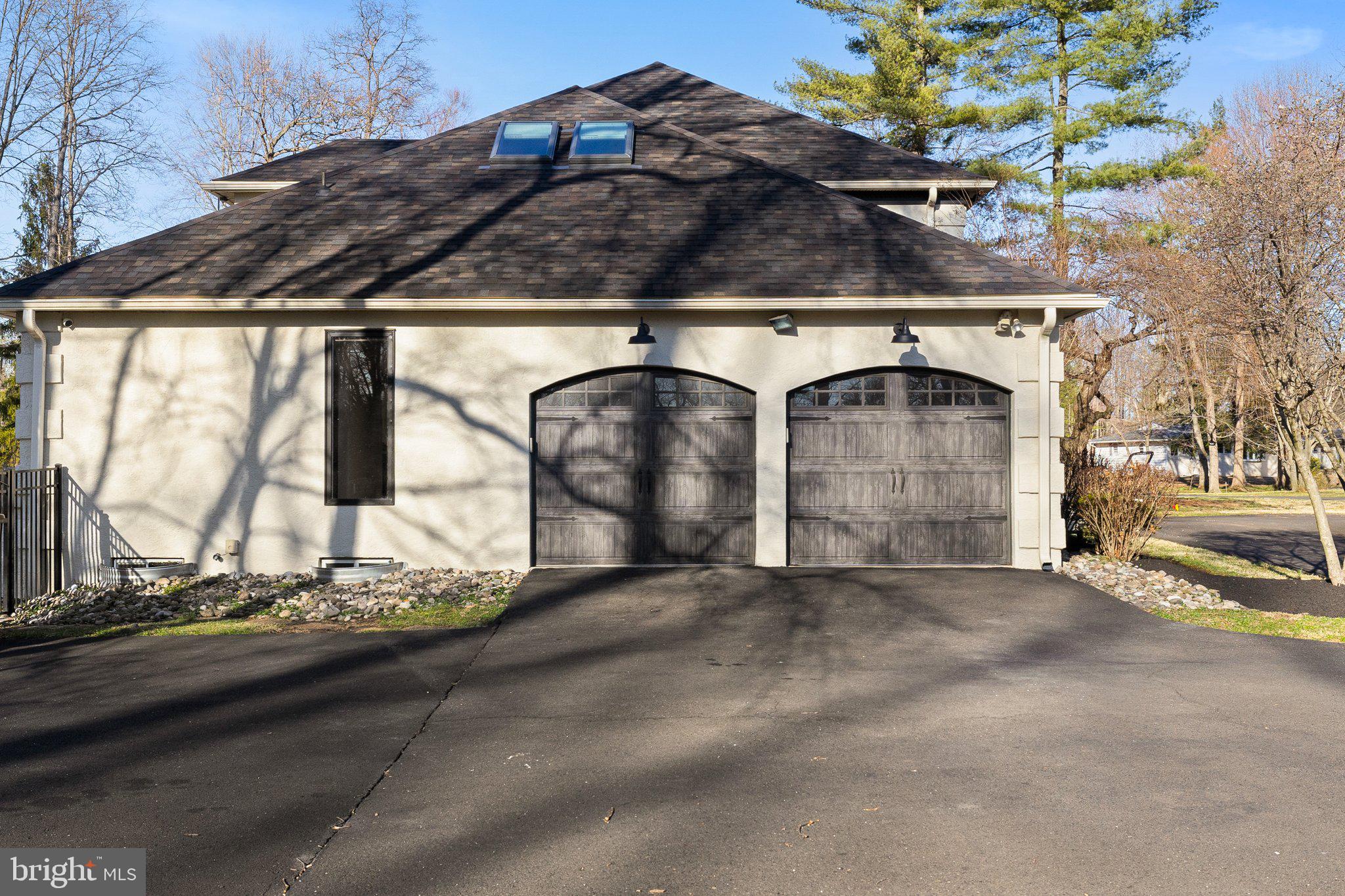 MAPLE GLEN - Residential