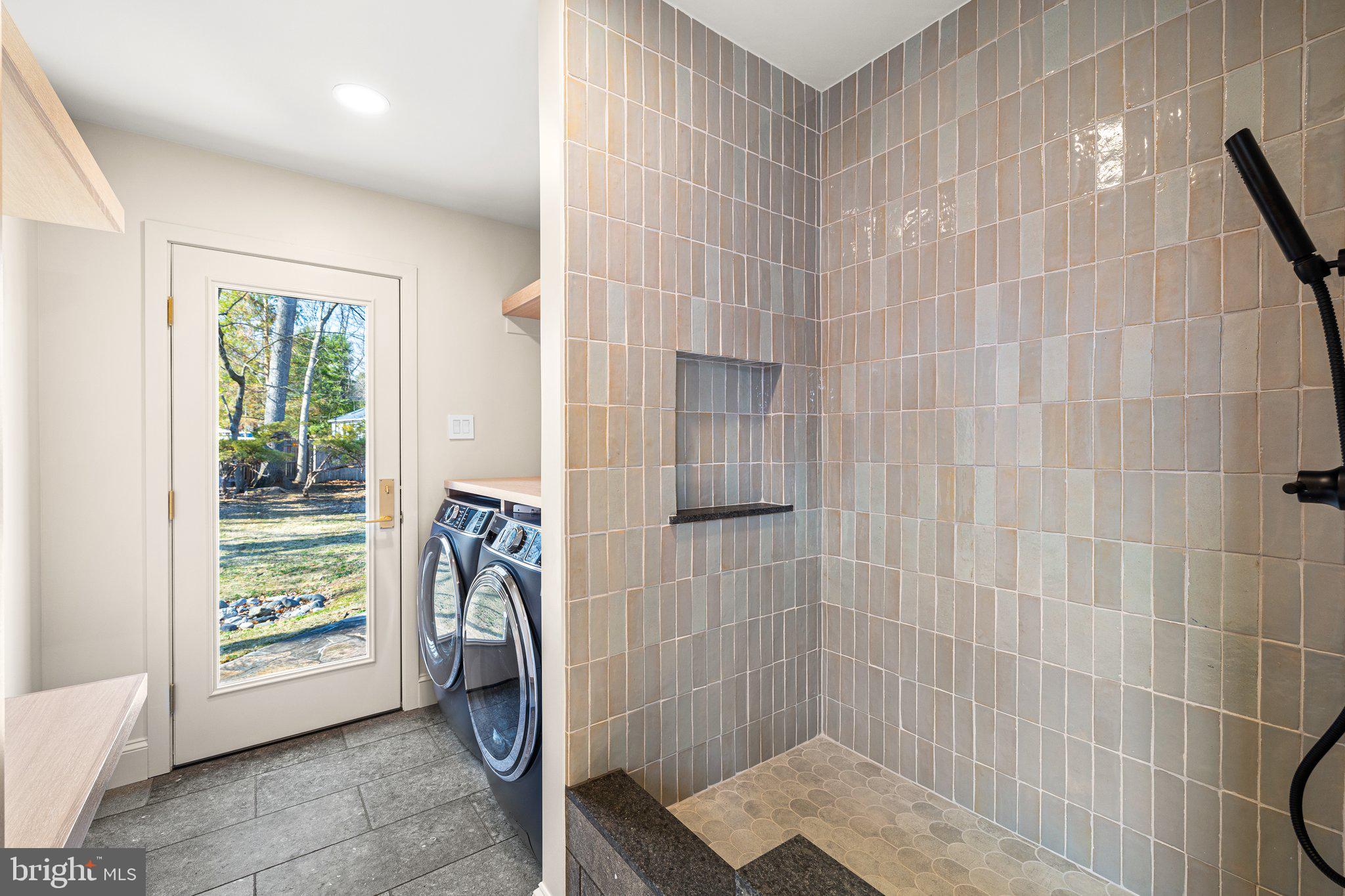 MAPLE GLEN - Residential