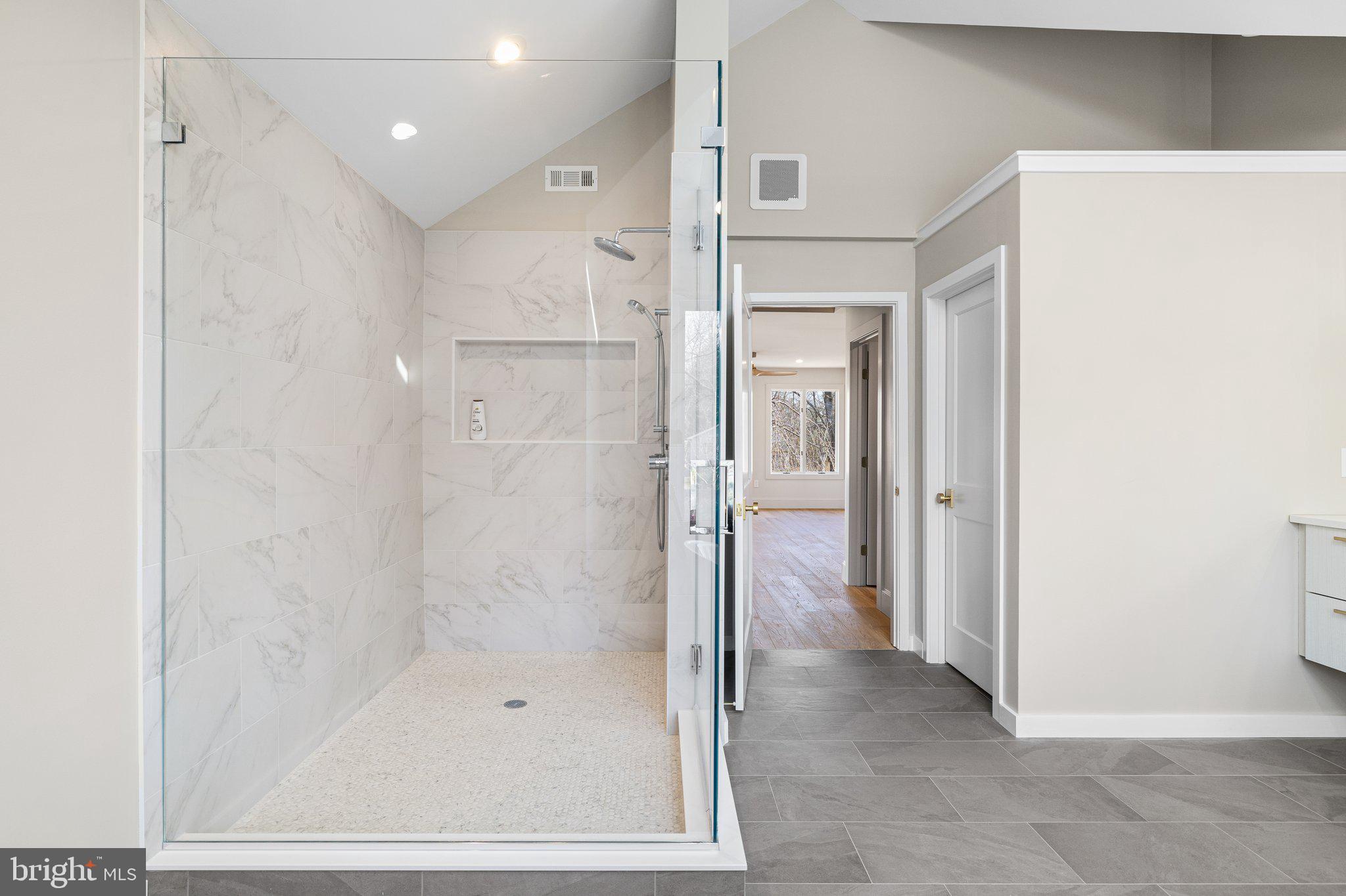 MAPLE GLEN - Residential