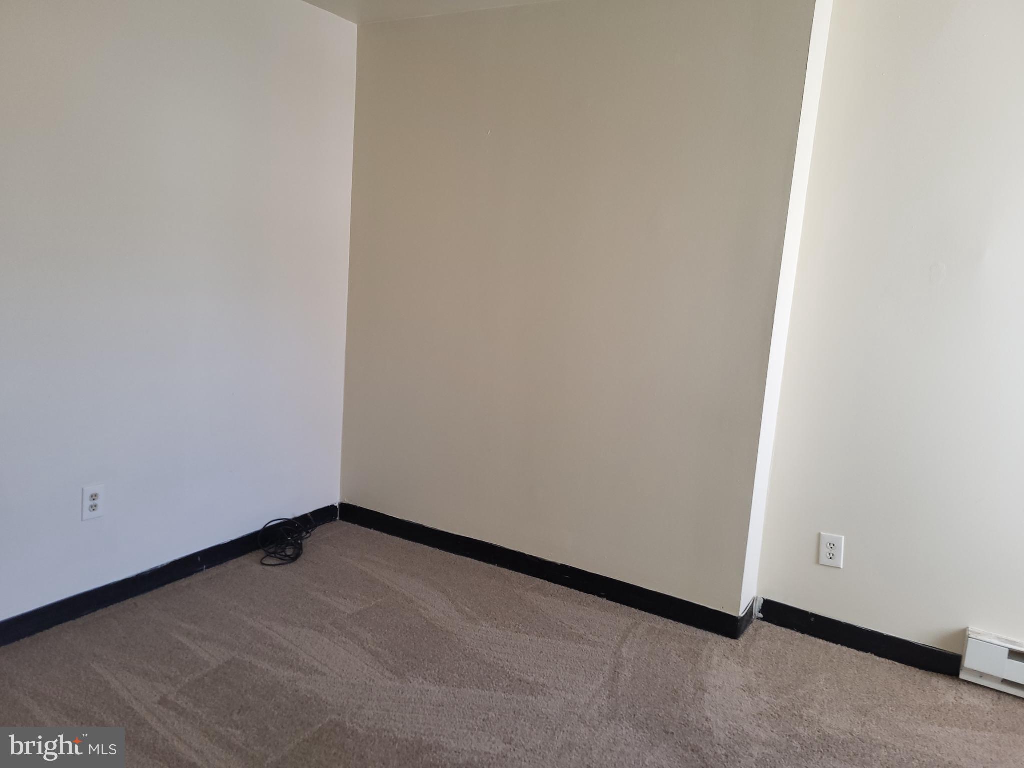 BROWNTOWN - Residential Lease