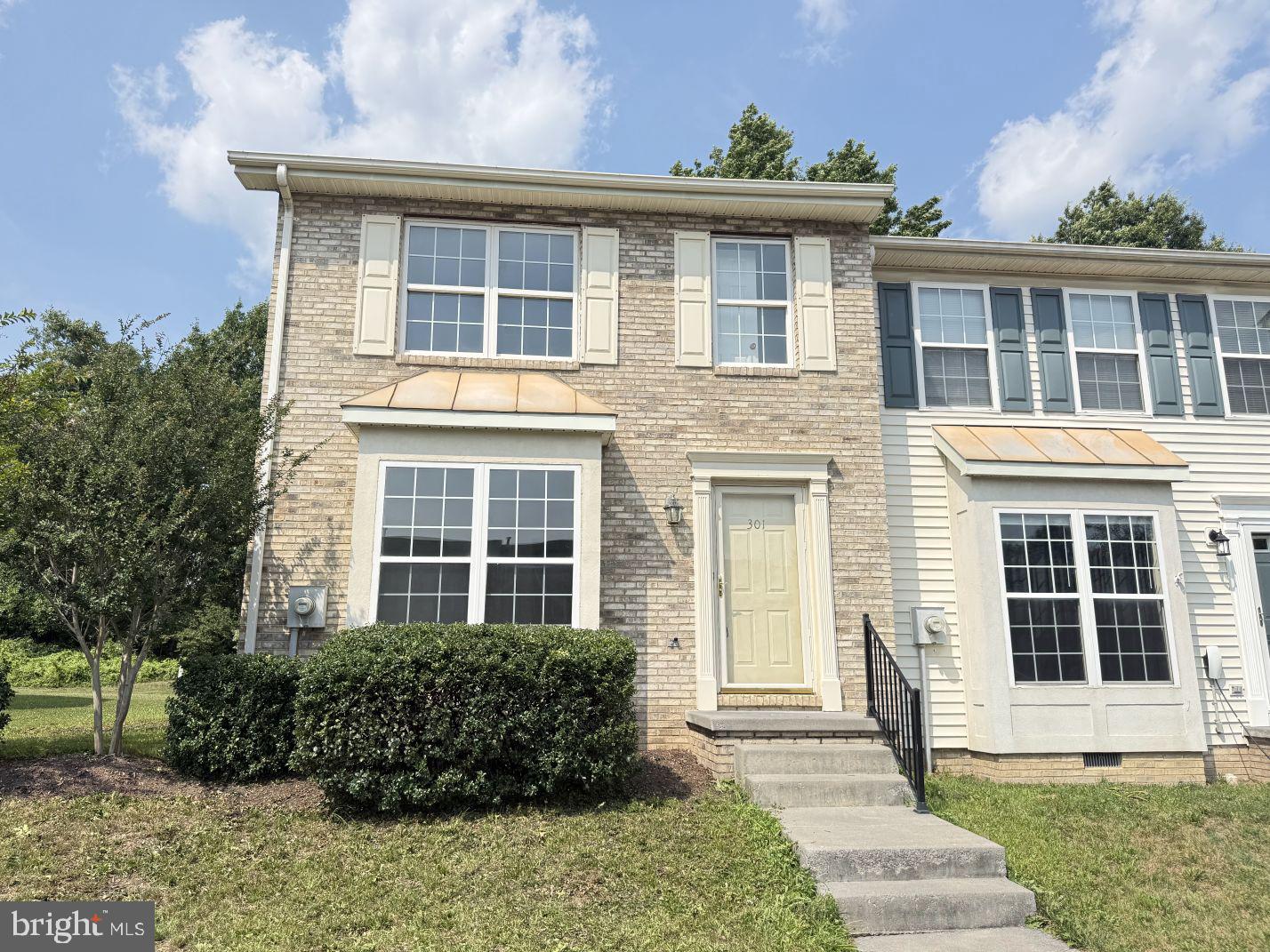 Photo 1 of 18 — 301 SUTTON COURT, WINCHESTER, VA 22601