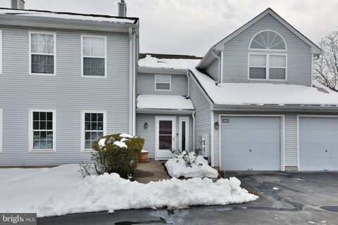 Condo For Sale - 465 Cedar Hollow Drive<br/> YARDLEY, PA 19067