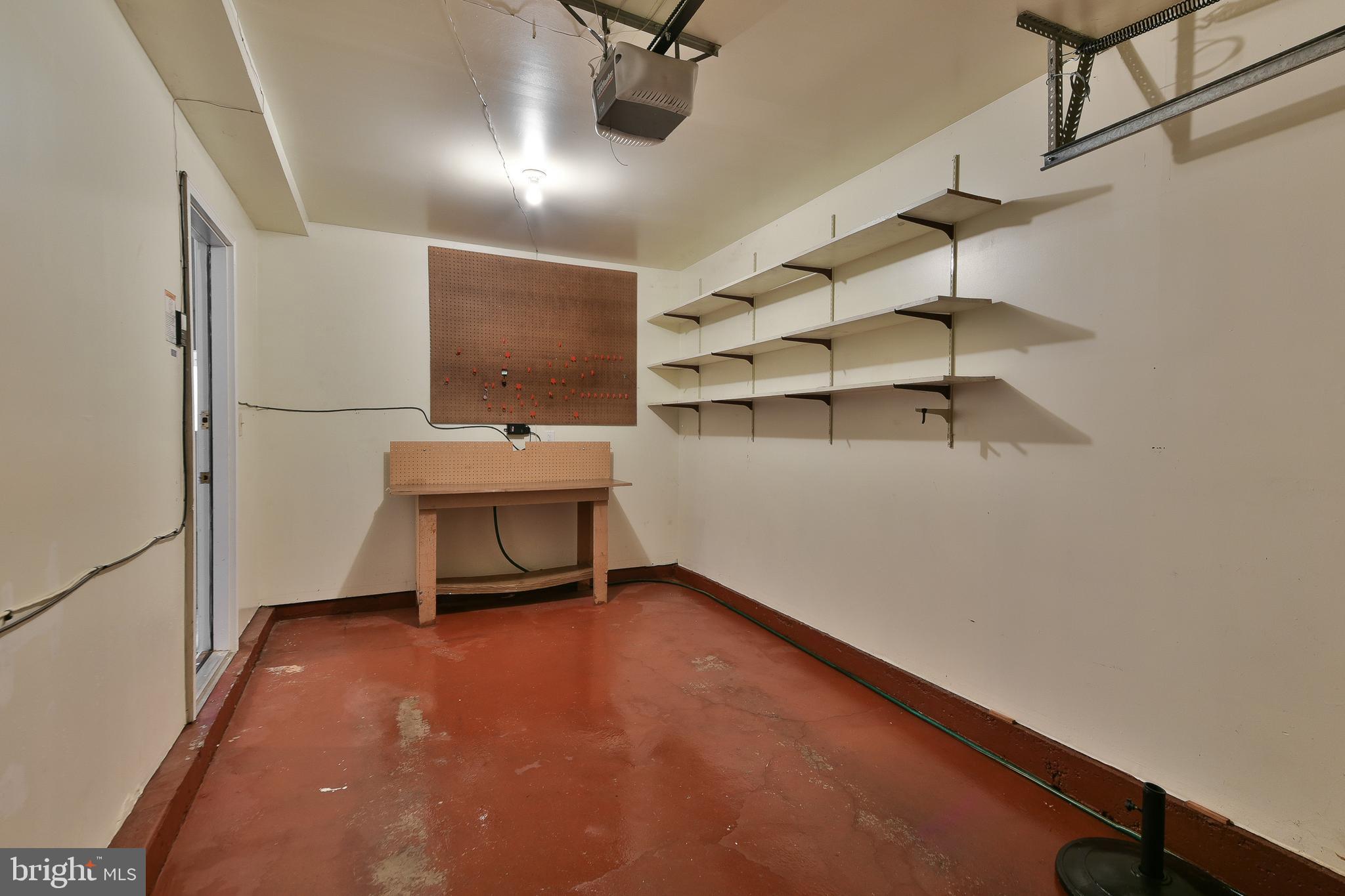 CEDAR HOLLOW - Residential