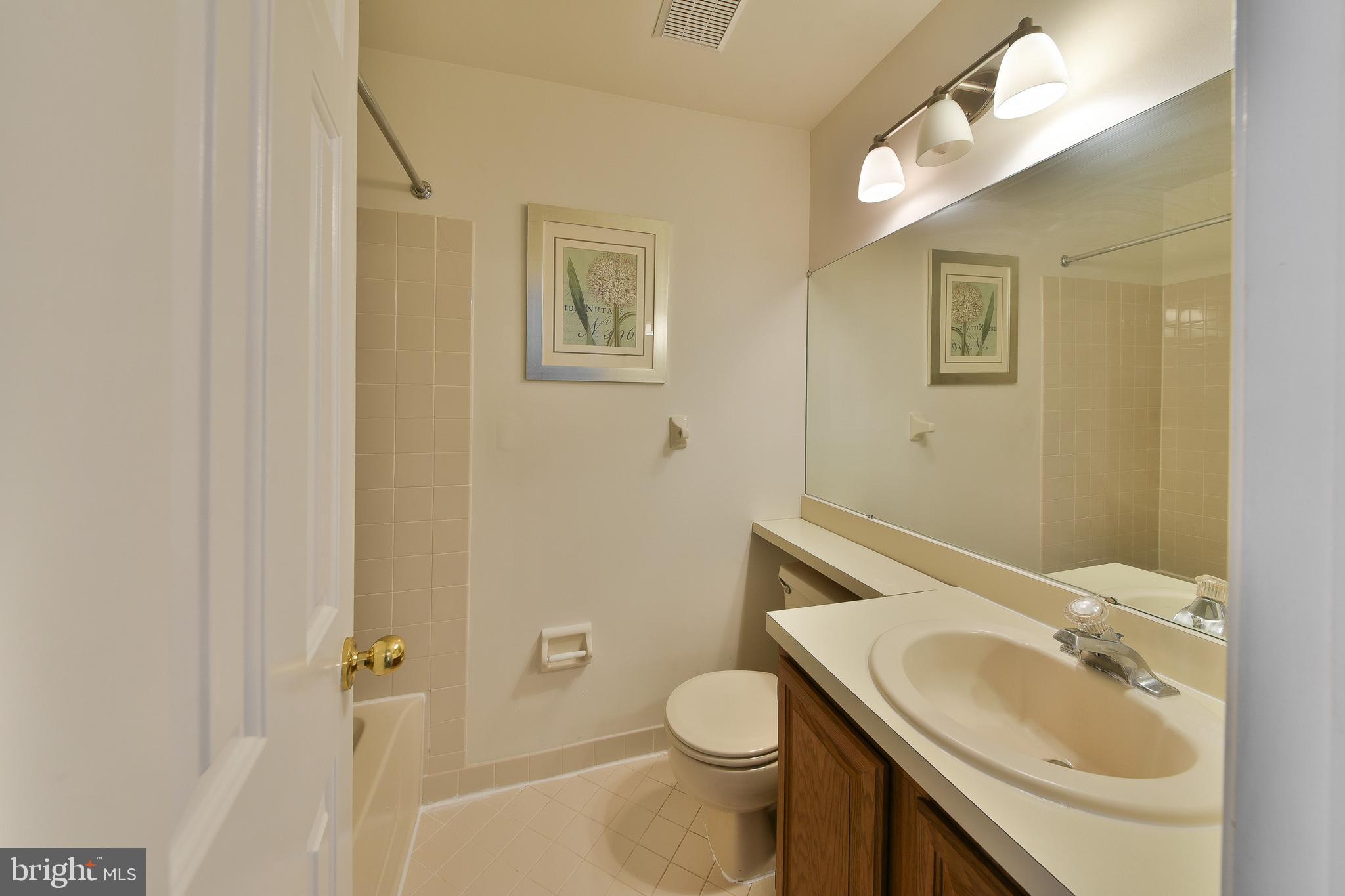 CEDAR HOLLOW - Residential