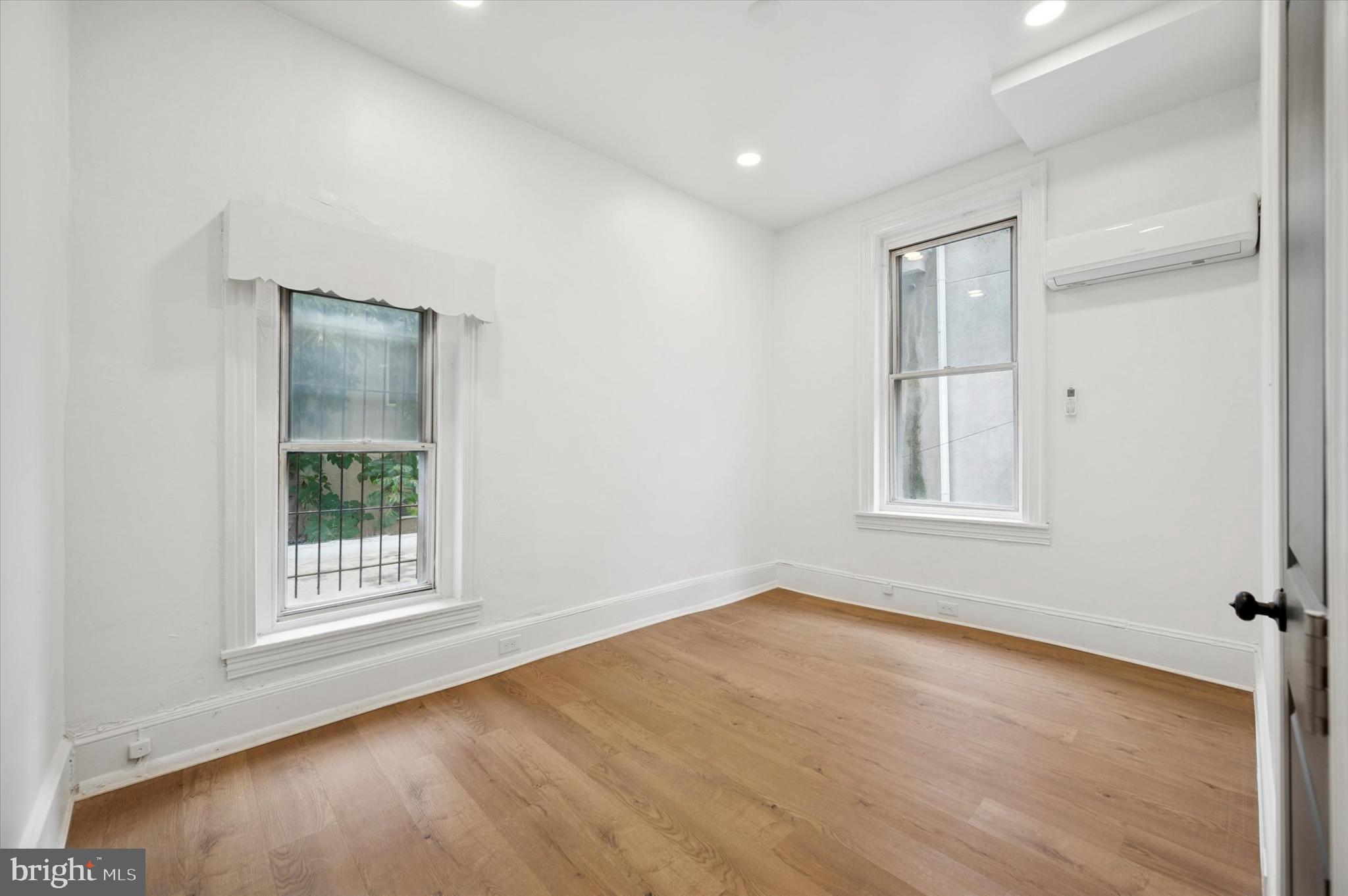 FAIRMOUNT - Residential Lease