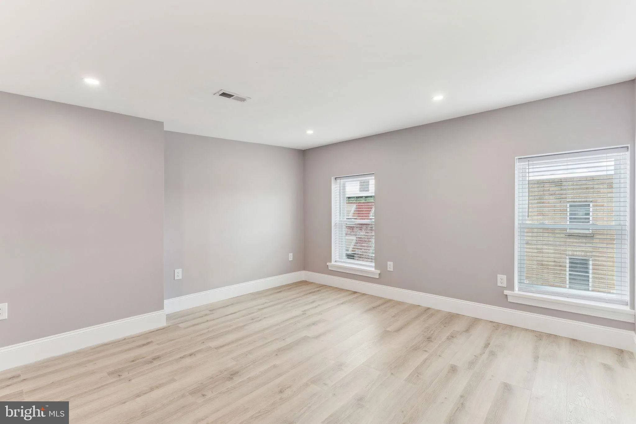 Philadelphia, Pennsylvania 19146, United States, 5 Bedrooms Bedrooms, ,5 BathroomsBathrooms,Residential,Contingent,14616