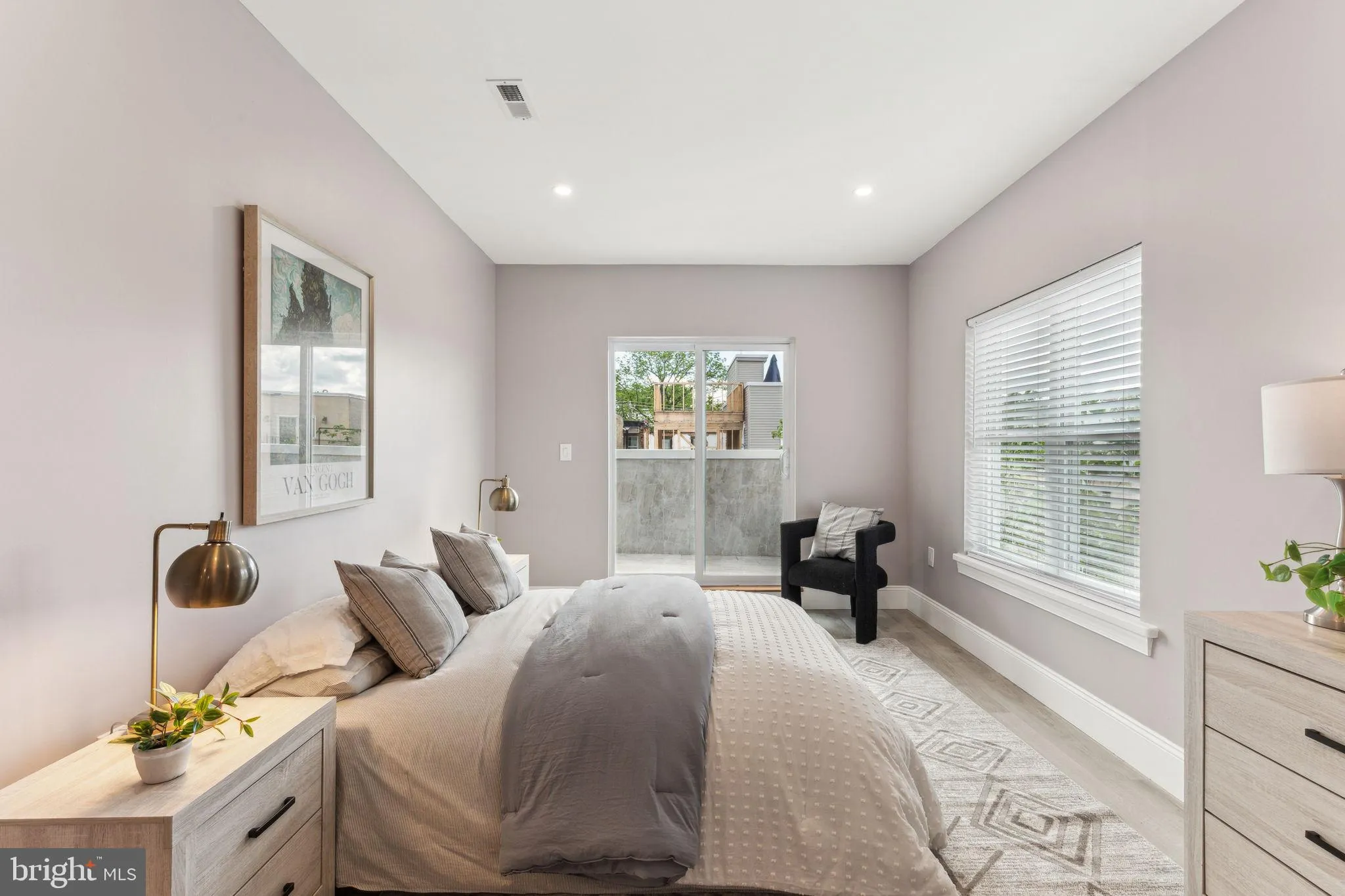 Philadelphia, Pennsylvania 19146, United States, 5 Bedrooms Bedrooms, ,5 BathroomsBathrooms,Residential,Contingent,14616