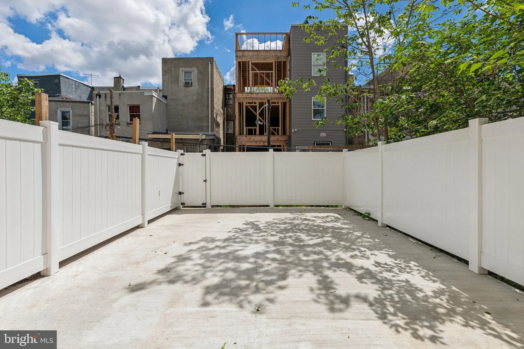 Philadelphia, Pennsylvania 19146, United States, 5 Bedrooms Bedrooms, ,5 BathroomsBathrooms,Residential,Contingent,14616