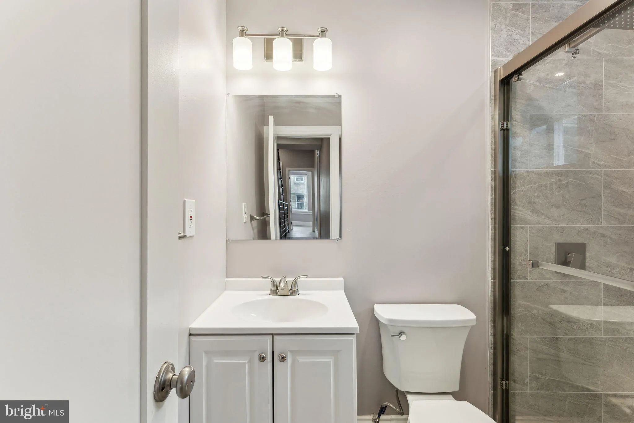 Philadelphia, Pennsylvania 19146, United States, 5 Bedrooms Bedrooms, ,5 BathroomsBathrooms,Residential,Contingent,14616