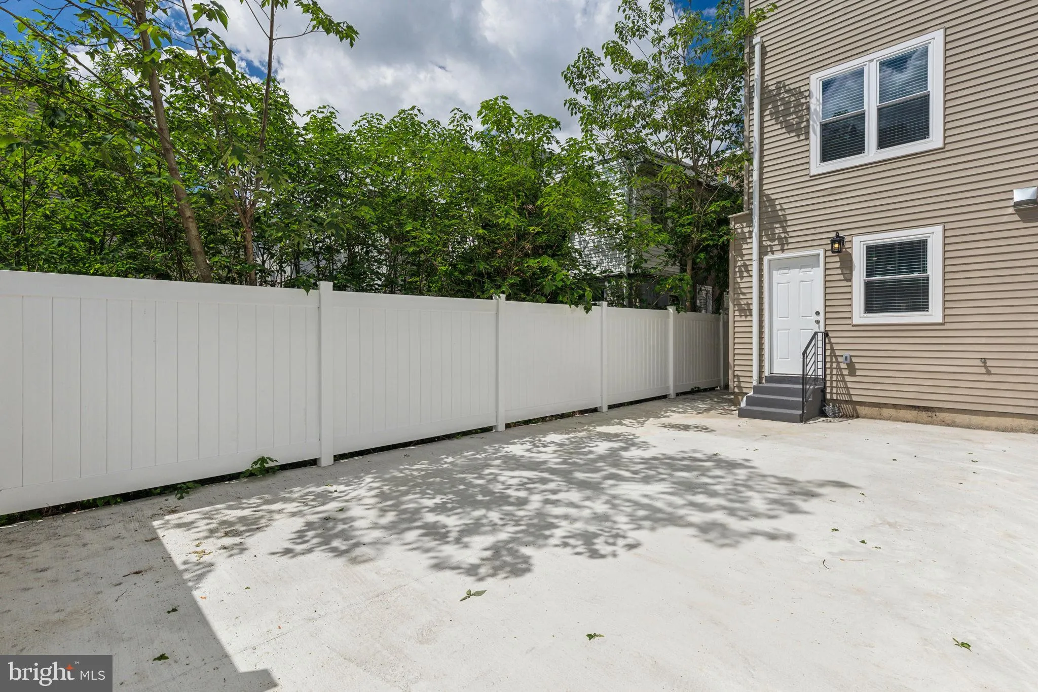 Philadelphia, Pennsylvania 19146, United States, 5 Bedrooms Bedrooms, ,5 BathroomsBathrooms,Residential,Contingent,14616