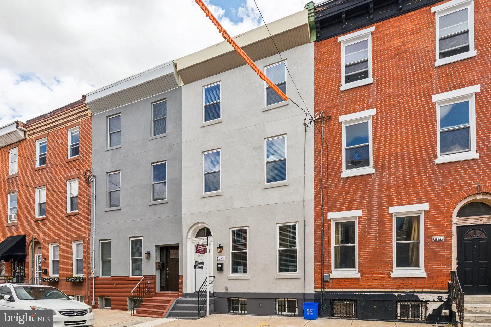 Philadelphia, Pennsylvania 19146, United States, 5 Bedrooms Bedrooms, ,5 BathroomsBathrooms,Residential,Contingent,14616