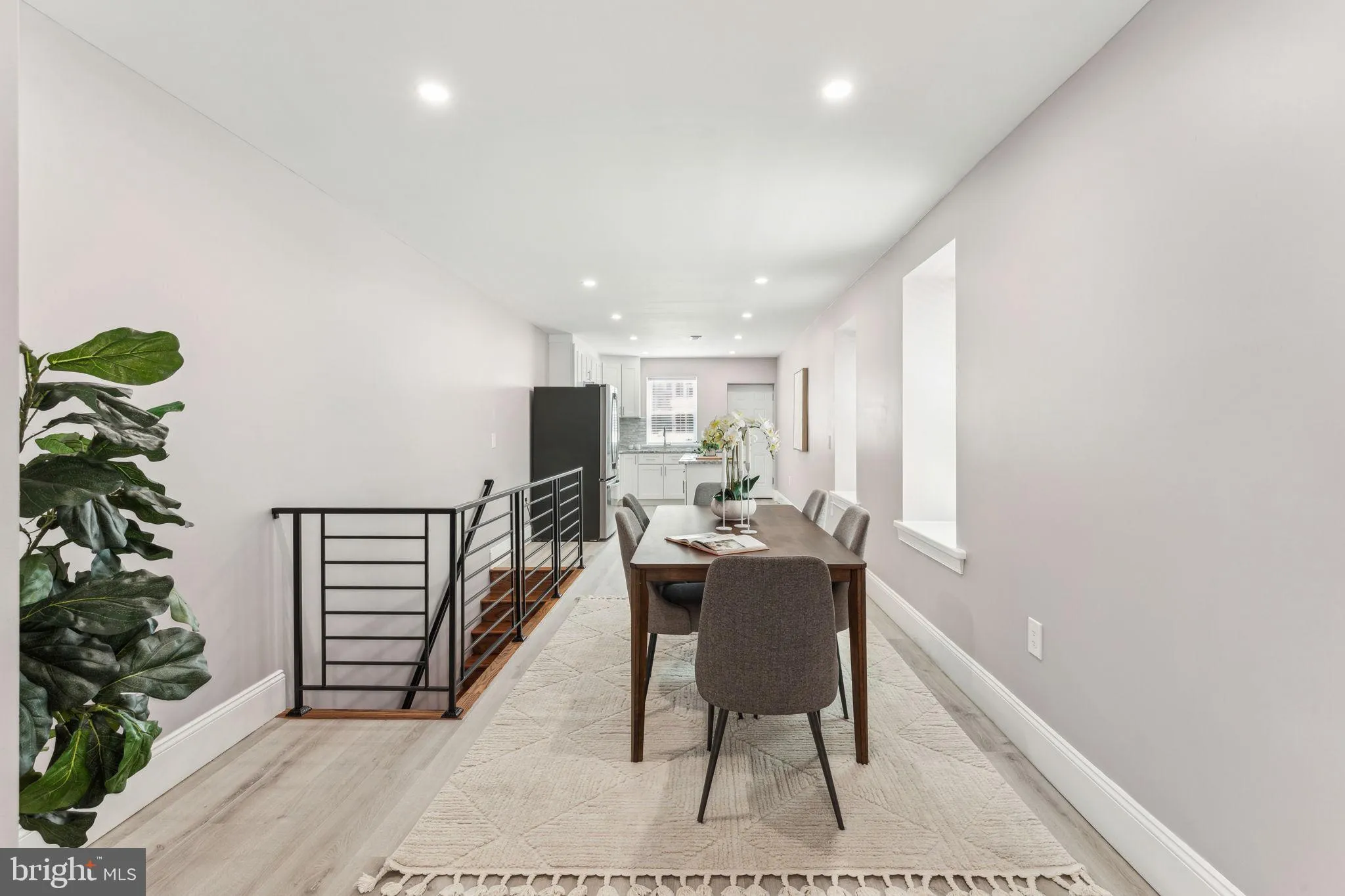 Philadelphia, Pennsylvania 19146, United States, 5 Bedrooms Bedrooms, ,5 BathroomsBathrooms,Residential,Contingent,14616