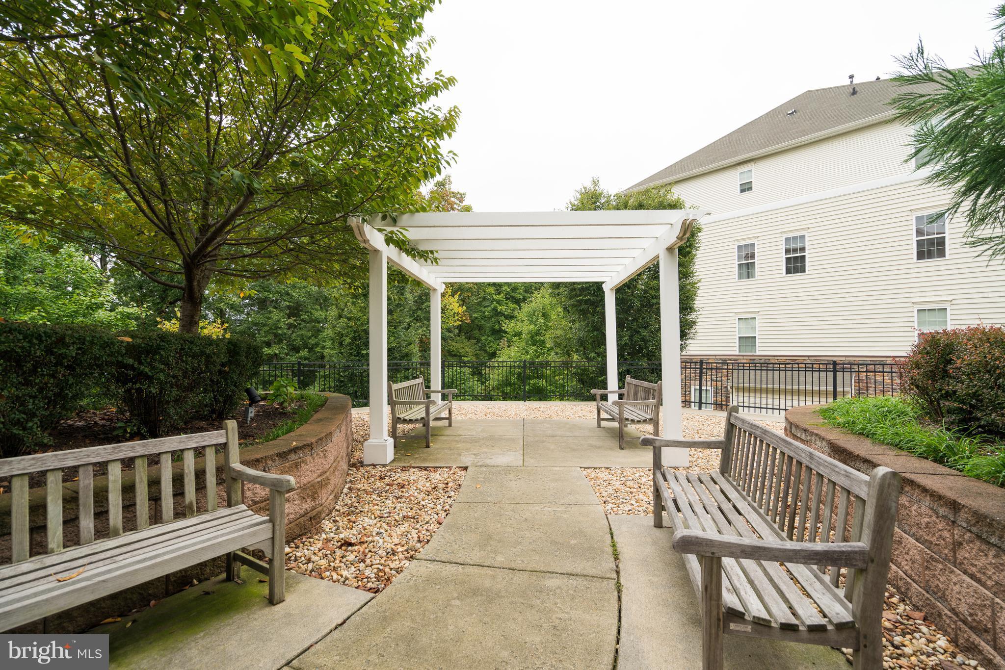 AMBER SPRING - Residential