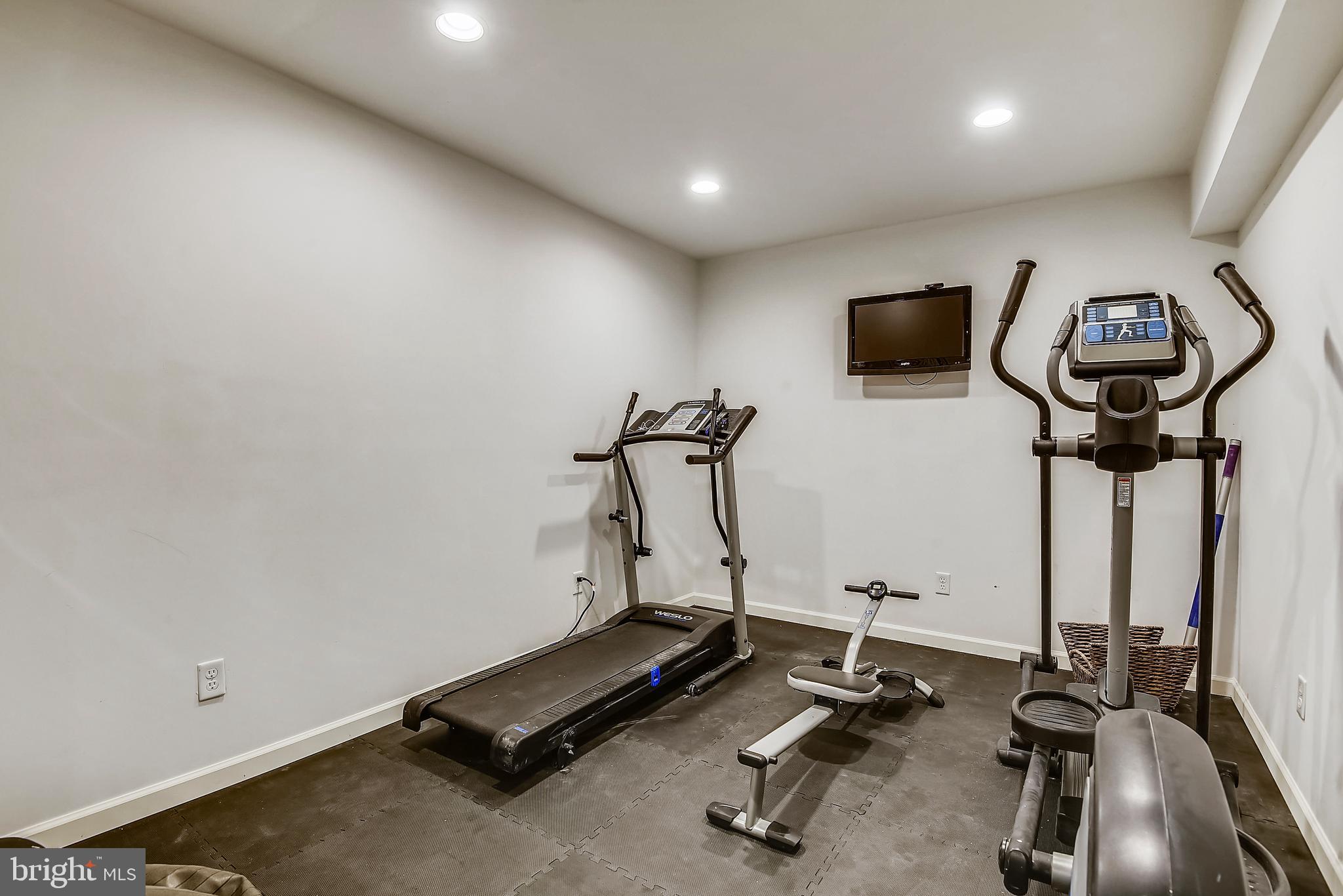 HOPE HILL CROSSING - Residential