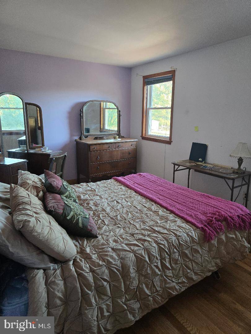 SHOEMAKER VIL - Residential