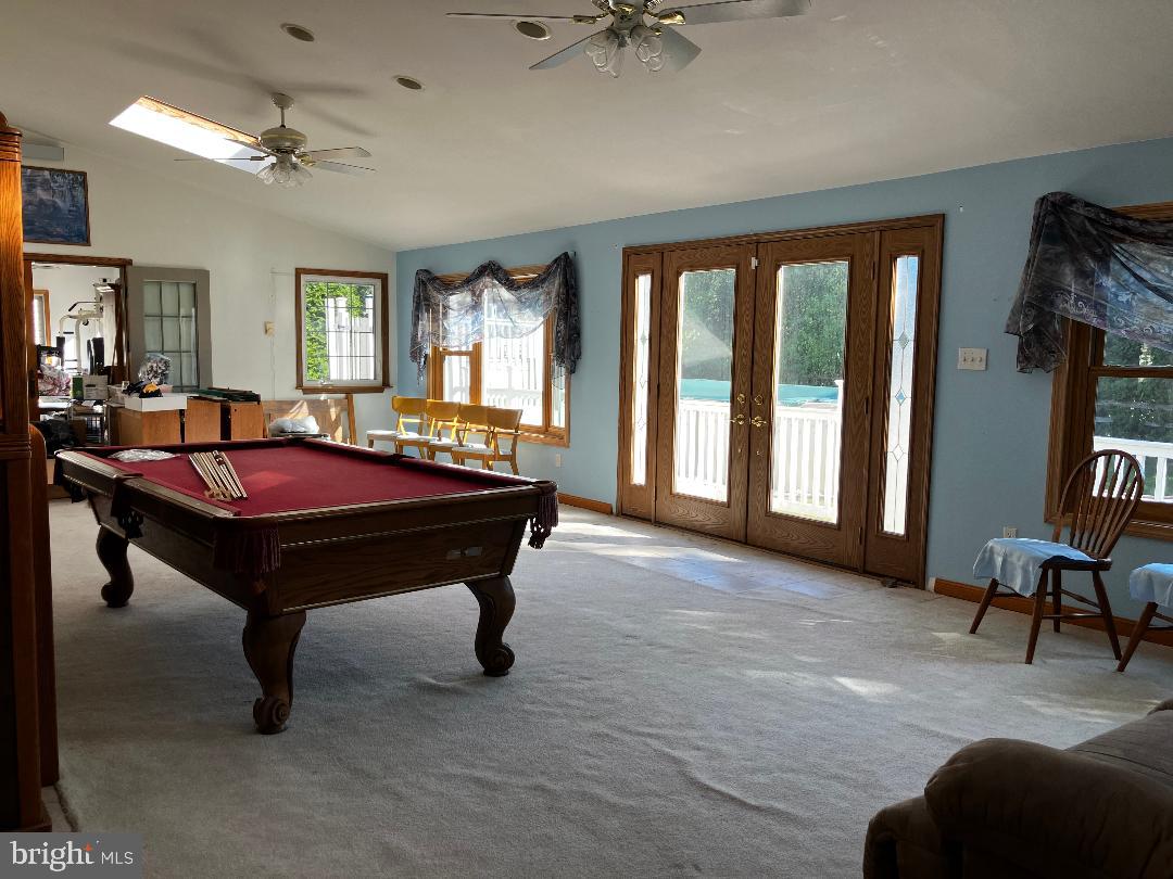 SHOEMAKER VIL - Residential