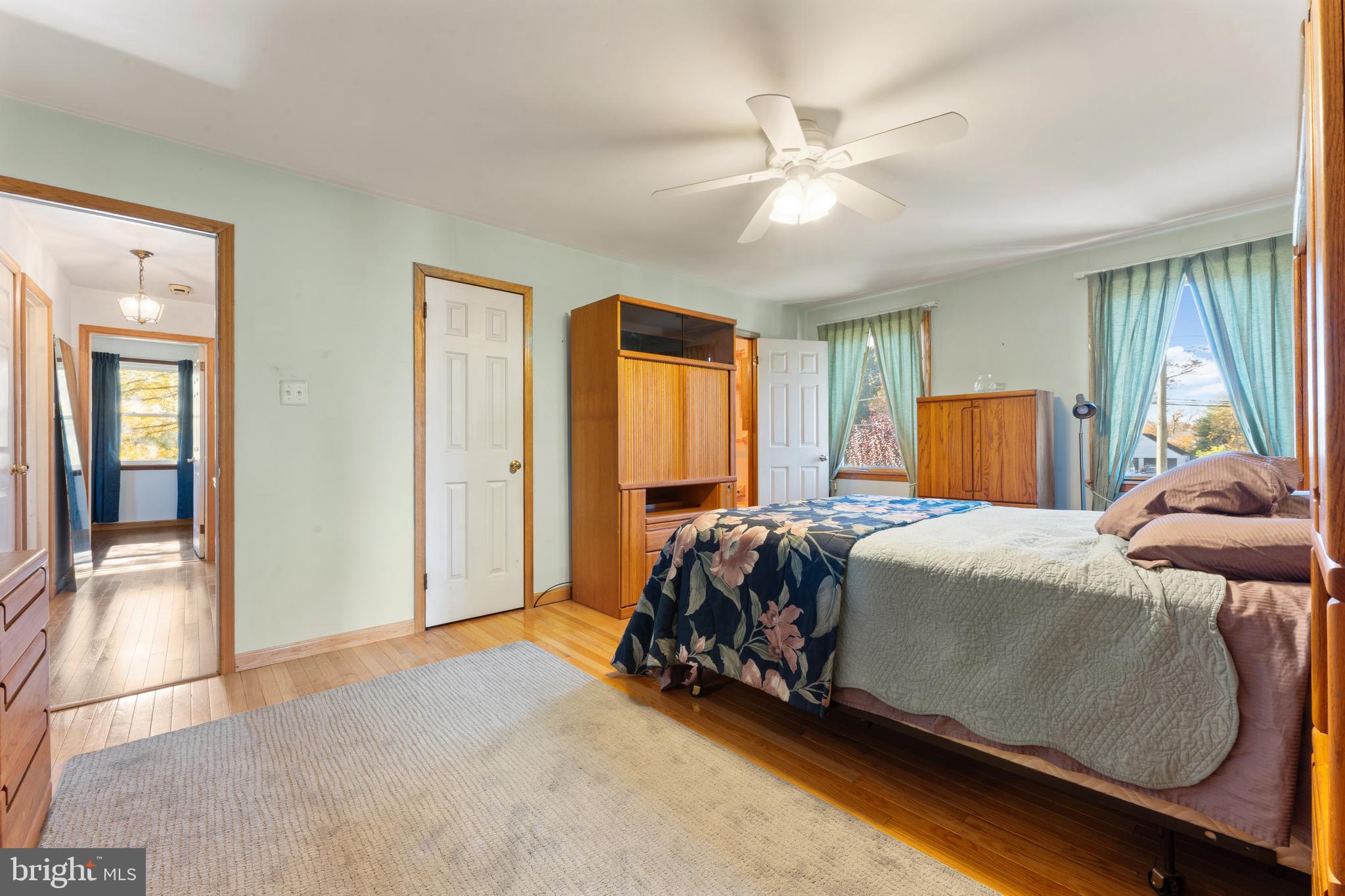 SHOEMAKER VIL - Residential