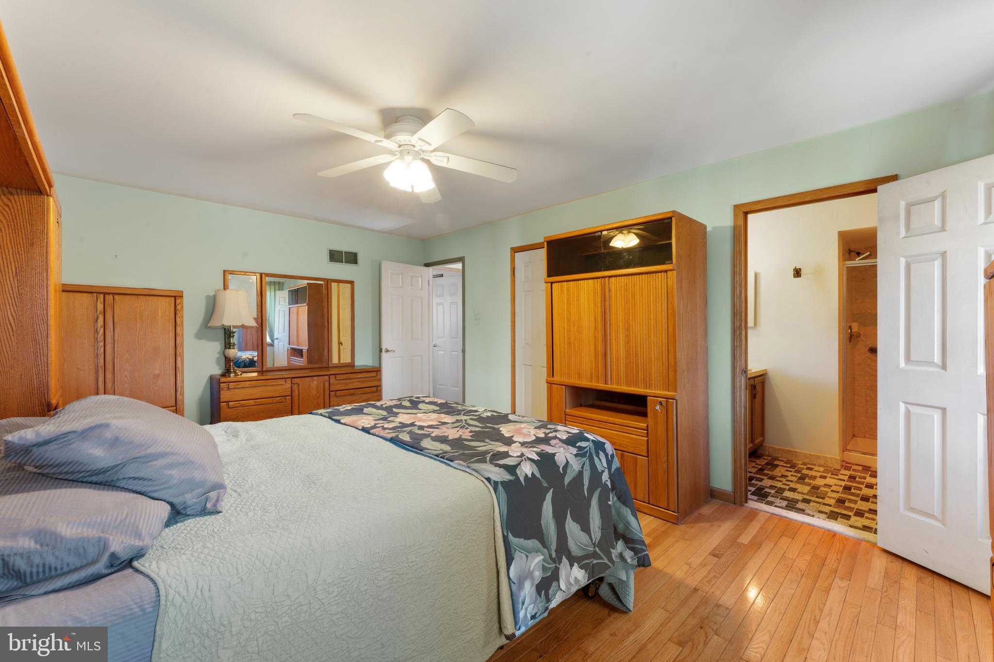 SHOEMAKER VIL - Residential