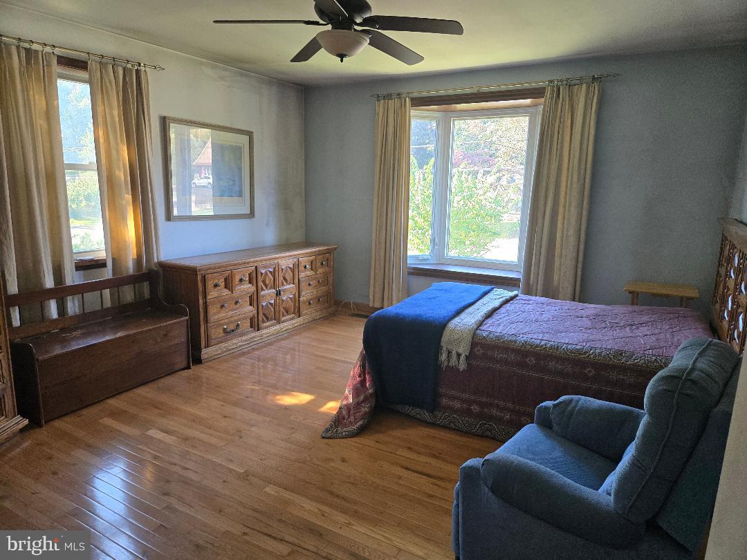 SHOEMAKER VIL - Residential