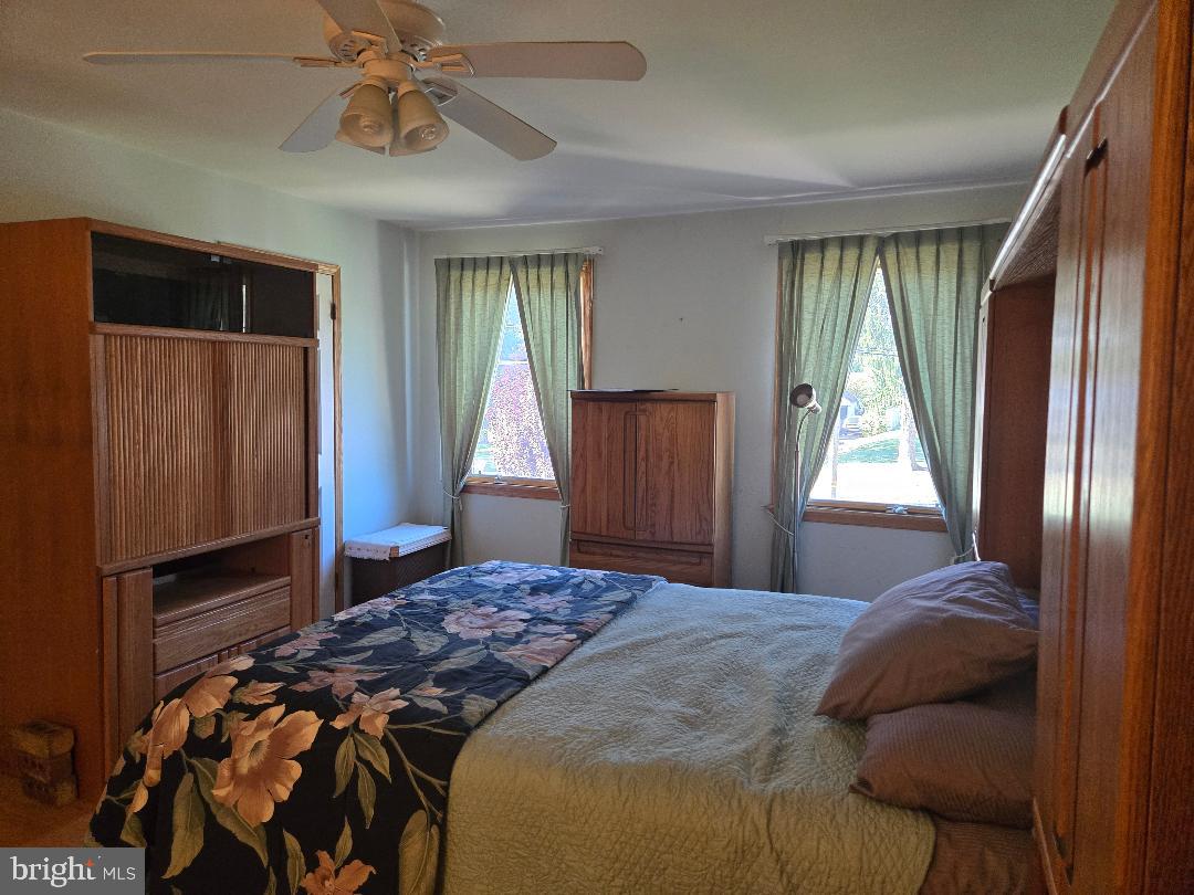 SHOEMAKER VIL - Residential