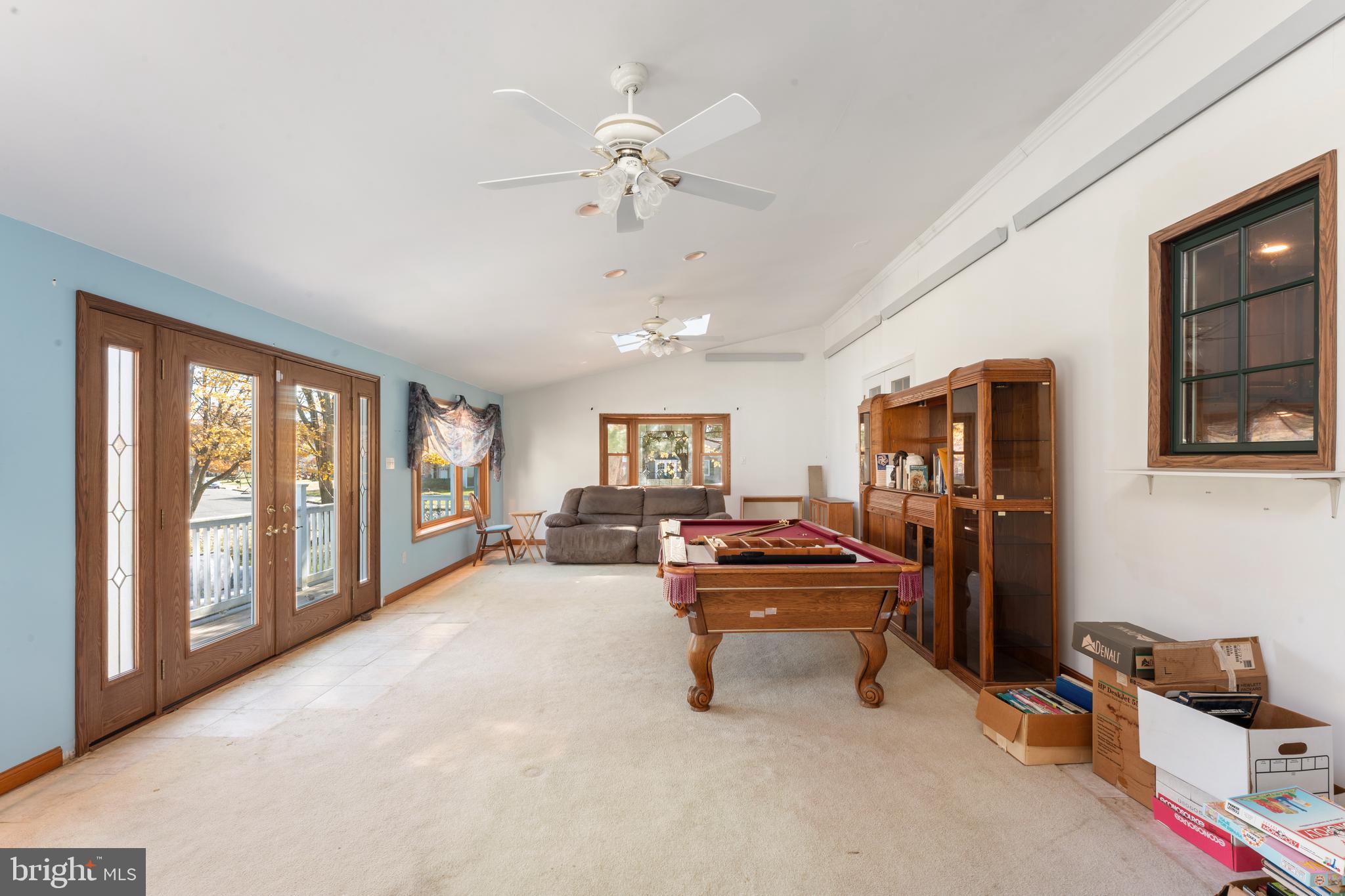 SHOEMAKER VIL - Residential