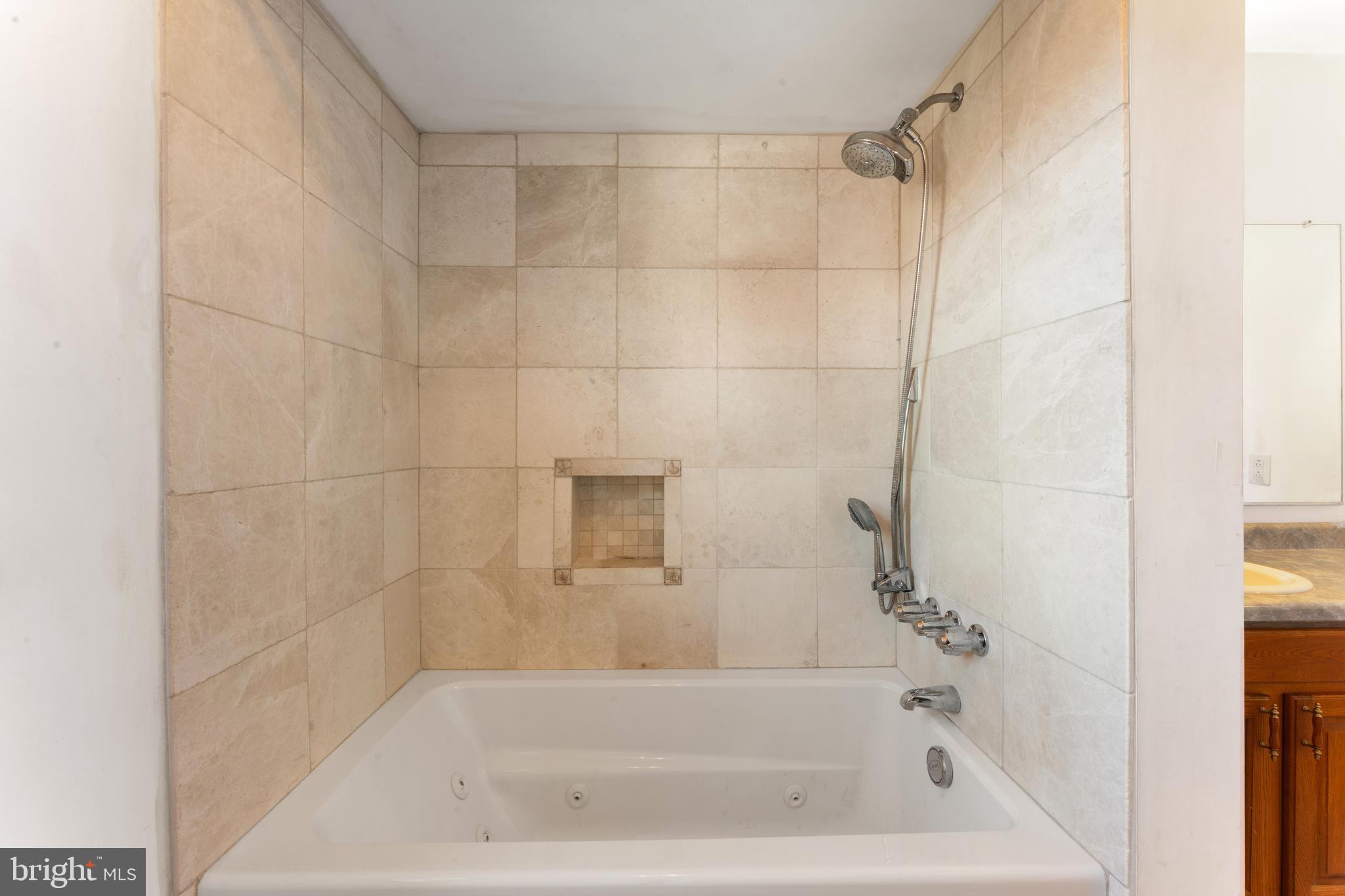 SHOEMAKER VIL - Residential