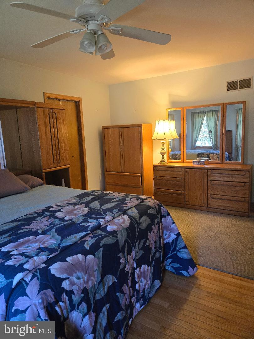 SHOEMAKER VIL - Residential