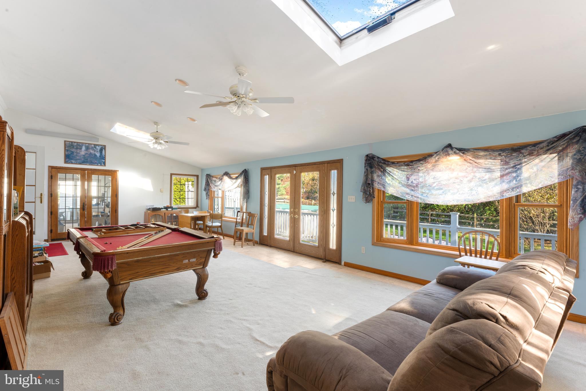 SHOEMAKER VIL - Residential