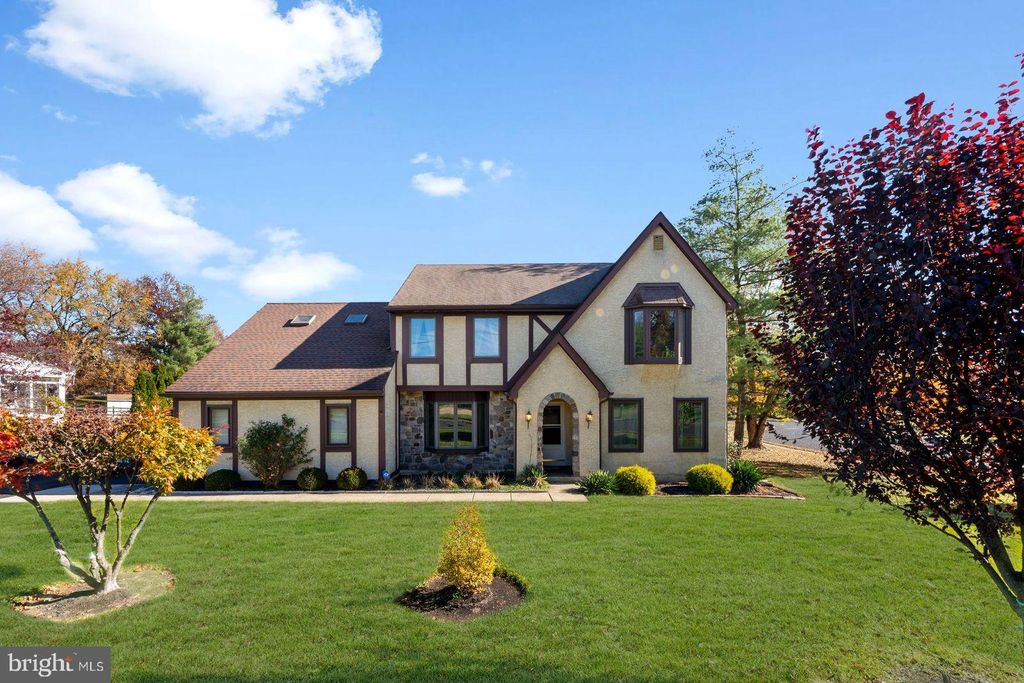 Photo of 2015 Butternut Drive, HUNTINGDON VALLEY, PA 19006 (MLS # PAMC2156110)