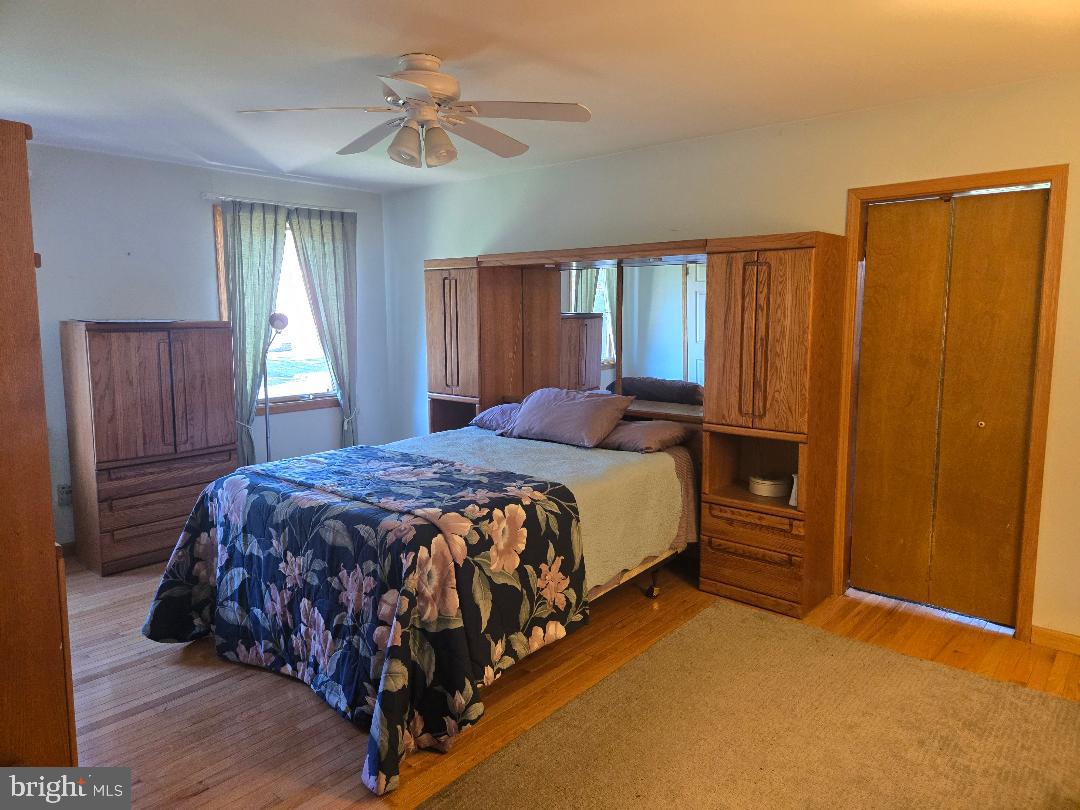 SHOEMAKER VIL - Residential