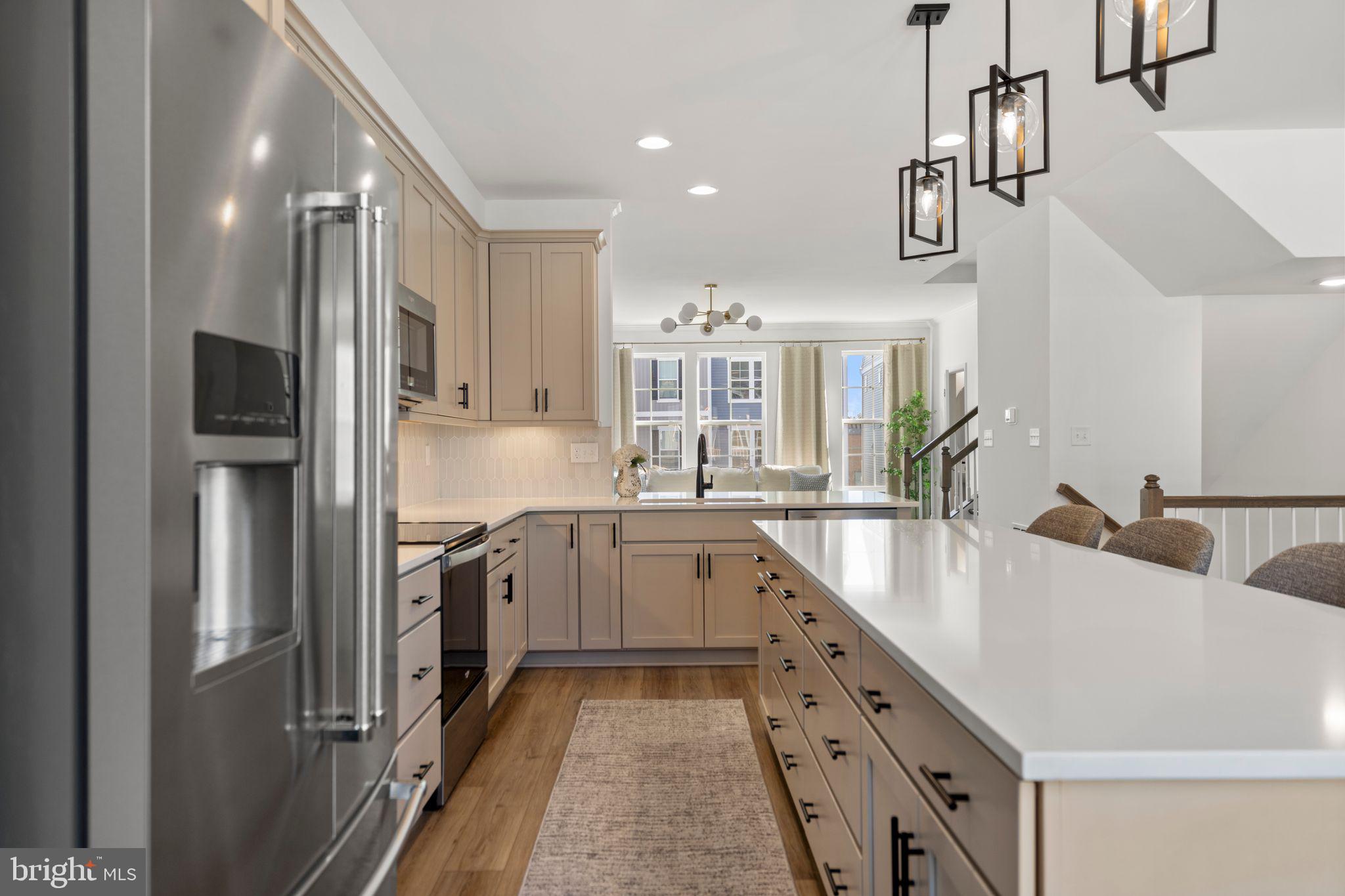 LOFTS AT CREEKSIDE - Residential