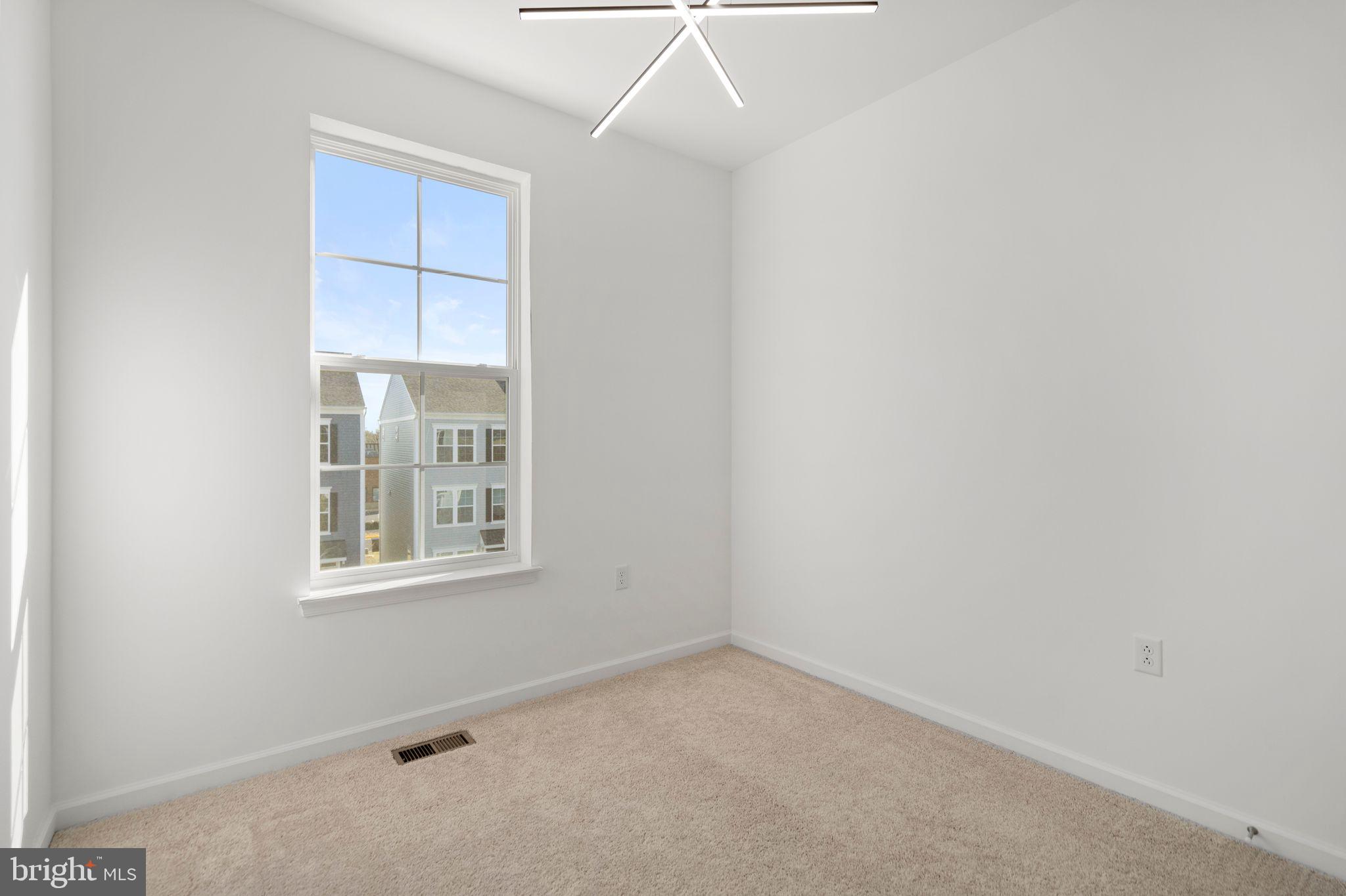 LOFTS AT CREEKSIDE - Residential