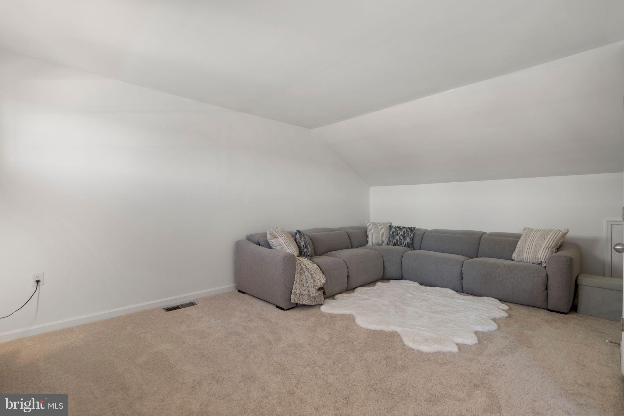 LOFTS AT CREEKSIDE - Residential