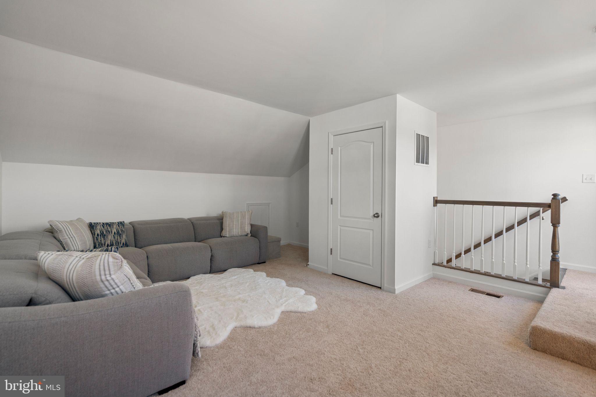 LOFTS AT CREEKSIDE - Residential