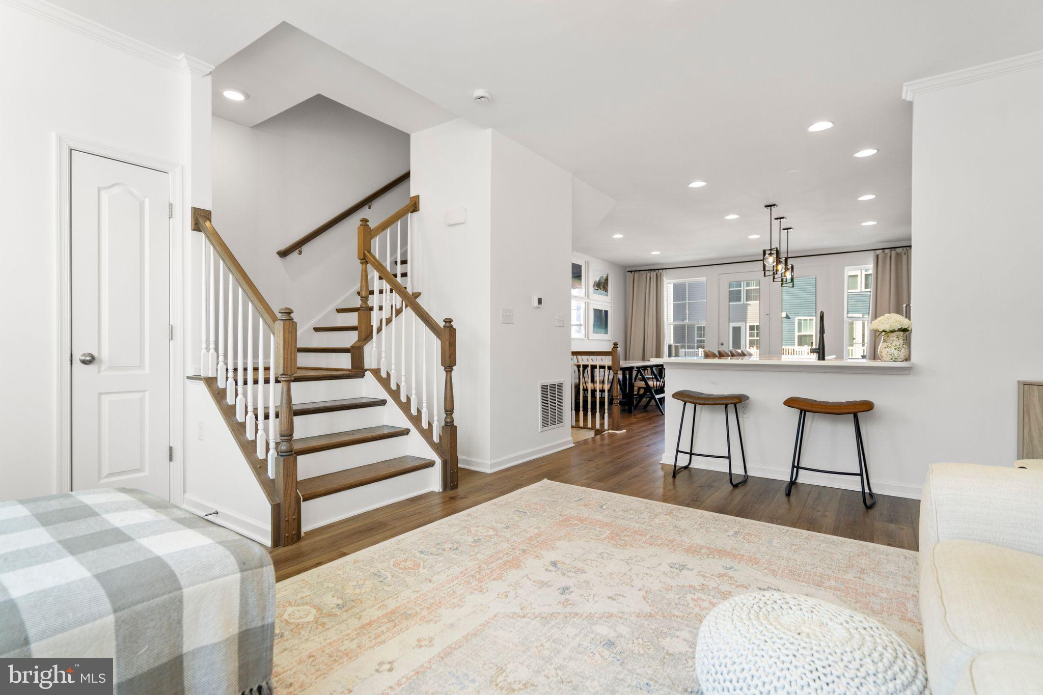 LOFTS AT CREEKSIDE - Residential