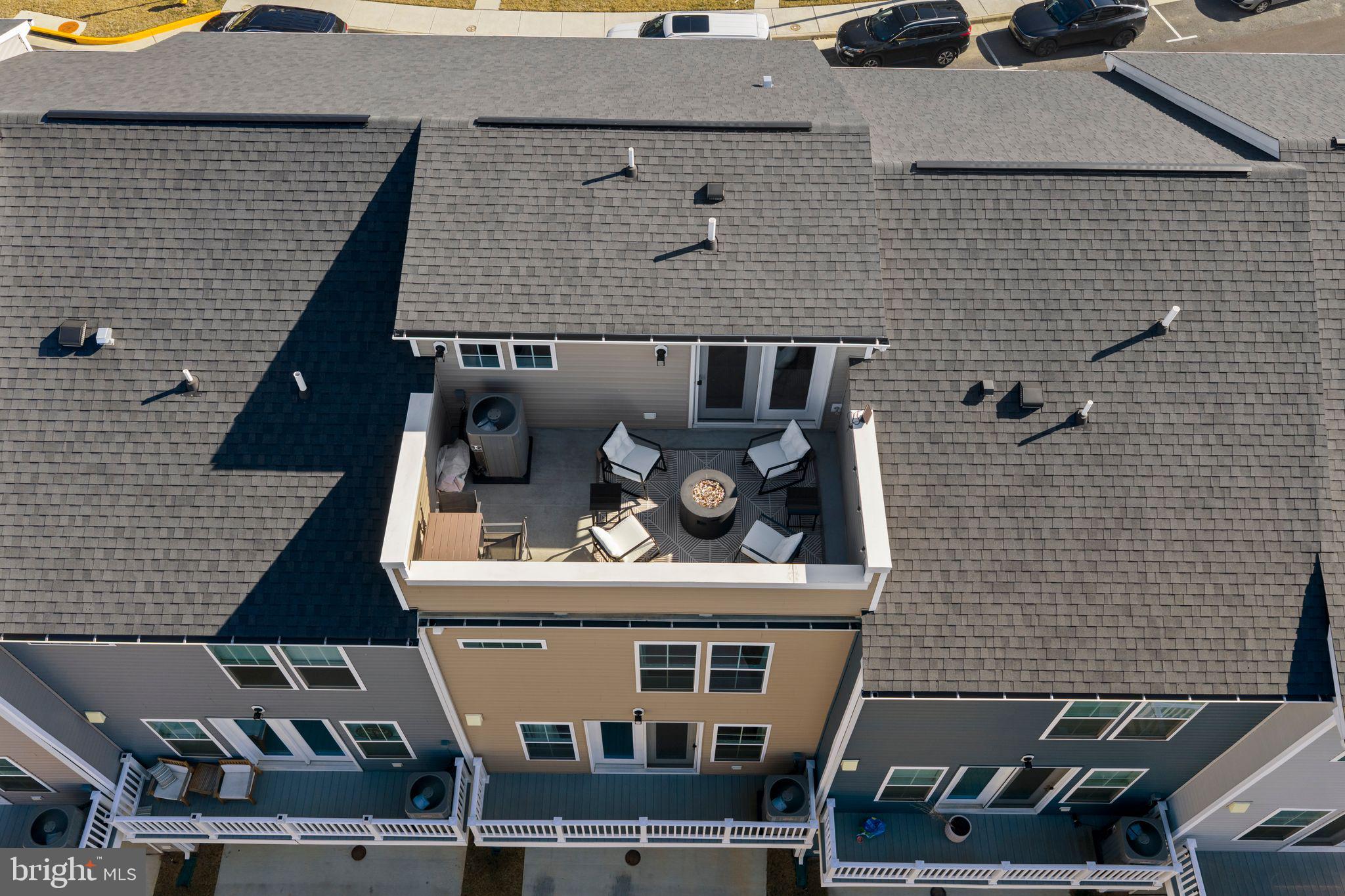 LOFTS AT CREEKSIDE - Residential