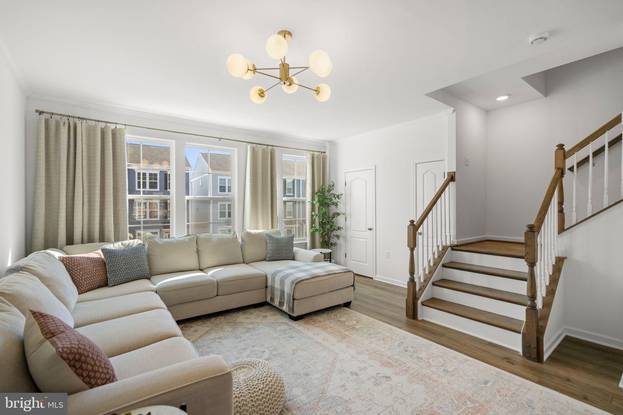 LOFTS AT CREEKSIDE - Residential