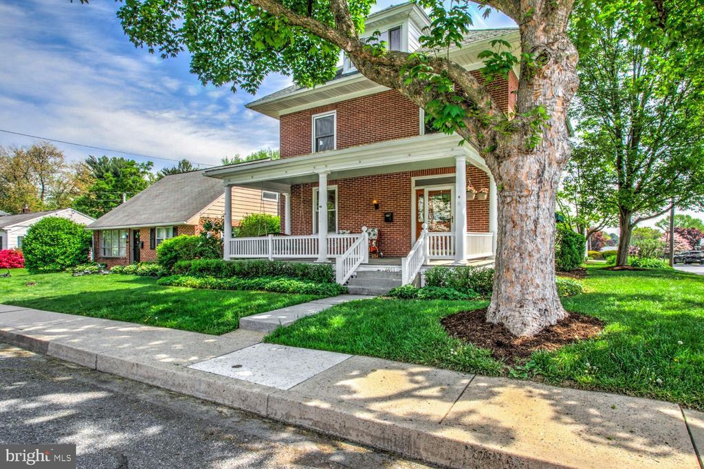 Photo of 5911 Pine Street, East Petersburg, PA 17520 (MLS # PALA2050728)